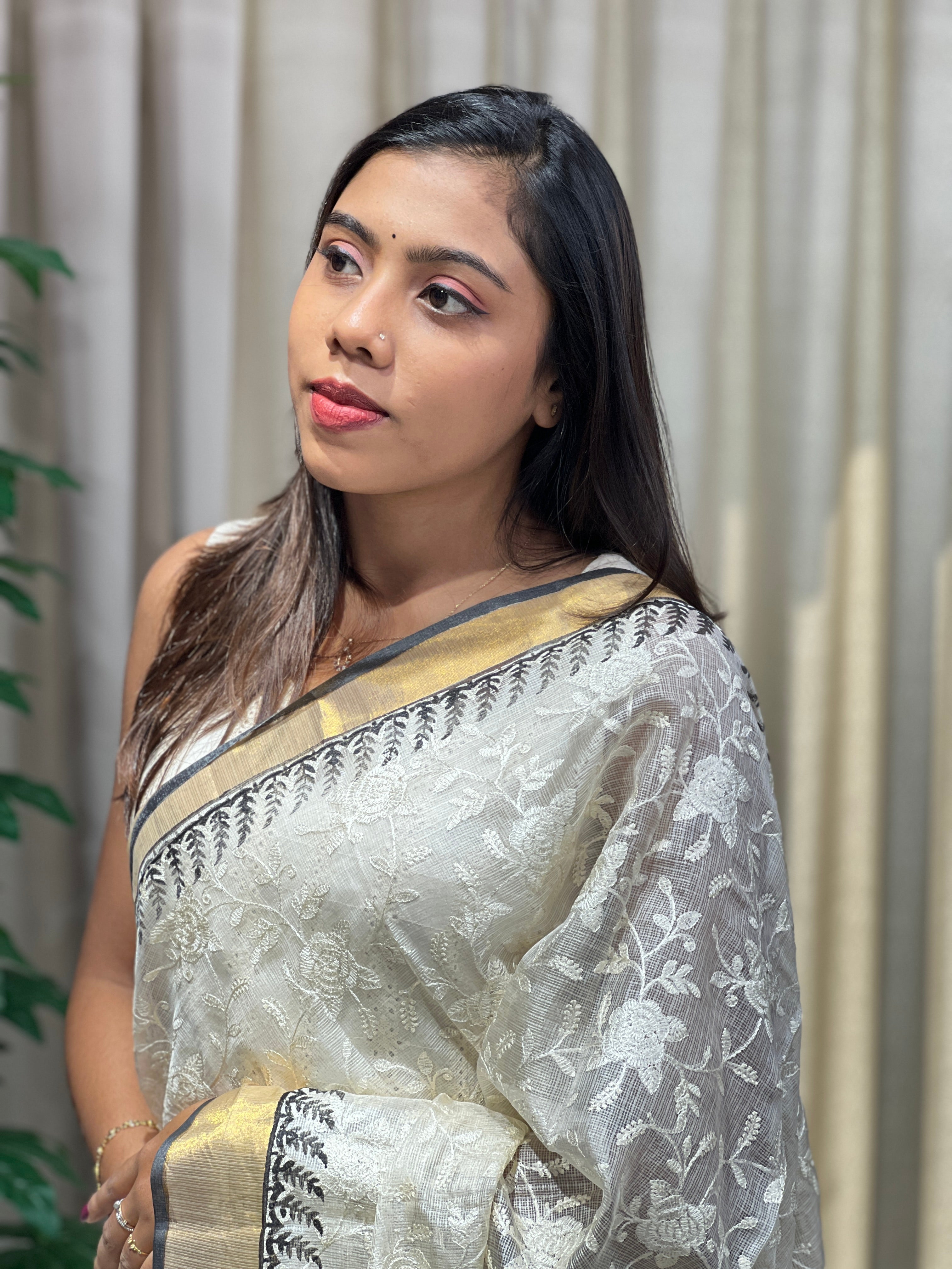 Embroidery Detailed Jaal Patterned Tussar Kota Saree | JSC561