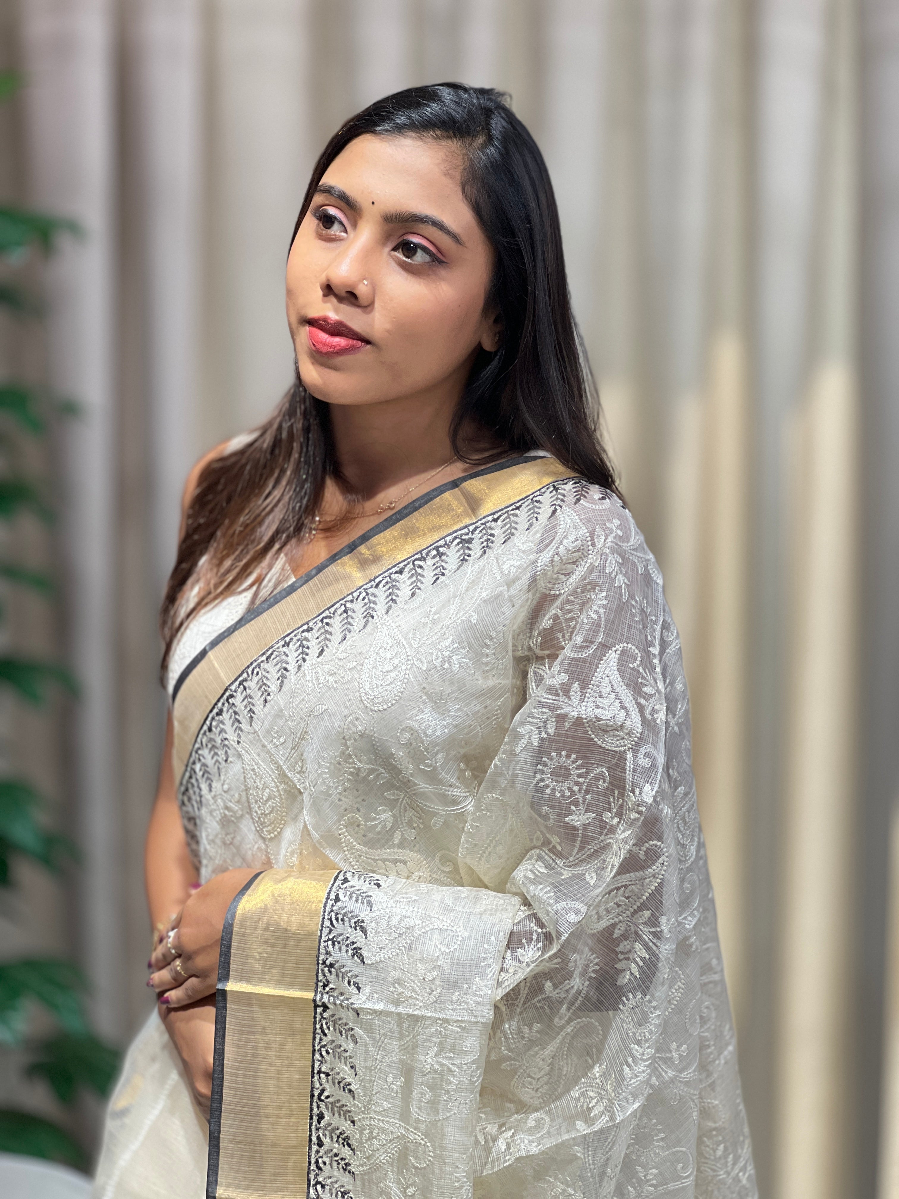 Embroidery Detailed Paisley Patterned Tussar Kota Saree | JSC562