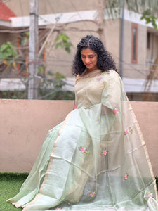 Floral Hand Embroidery Pattern Organza Saree | YNG135
