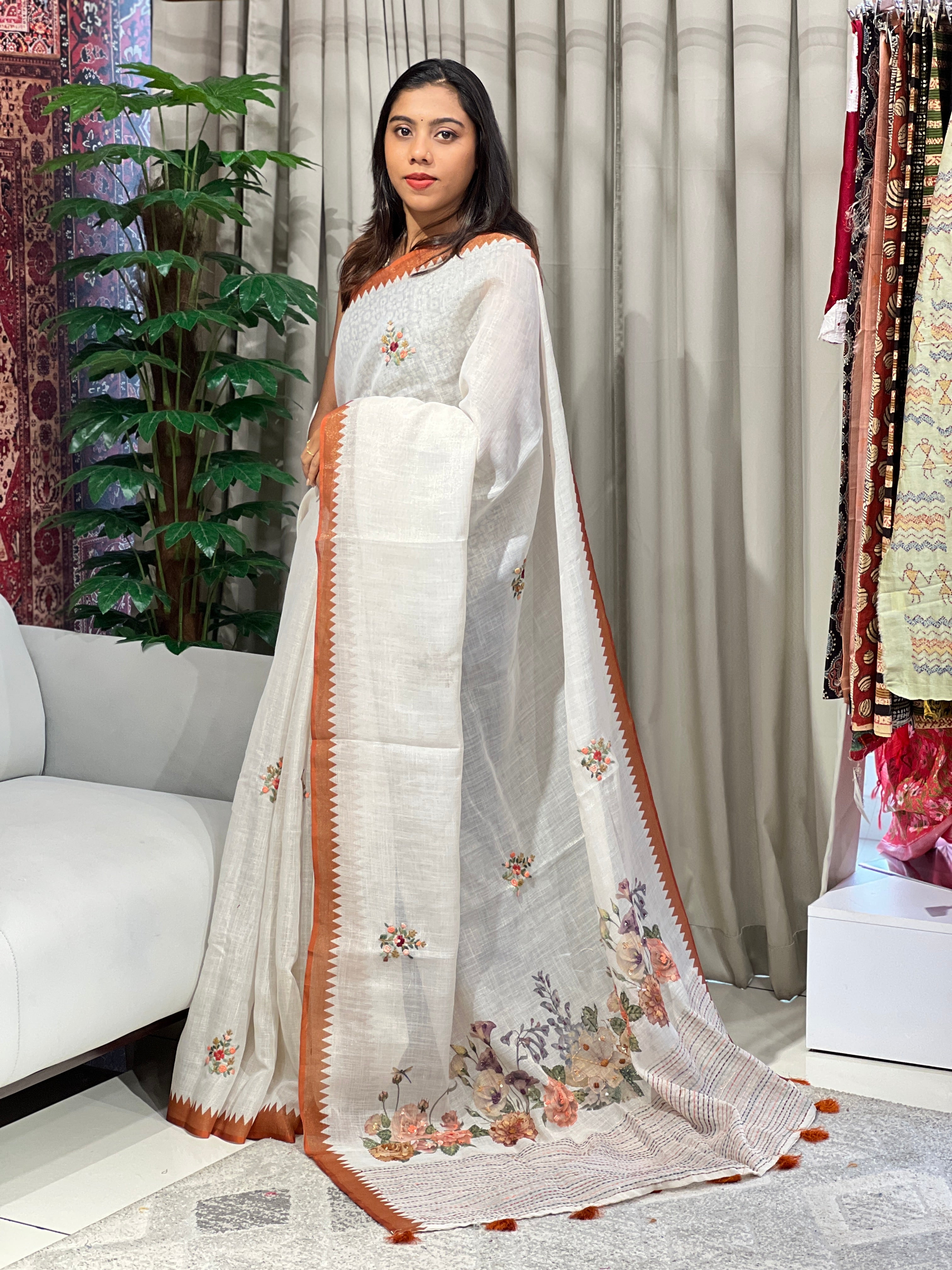 Print With Hand Embroidery Detailed Tissue Linen Saree | BLD1537