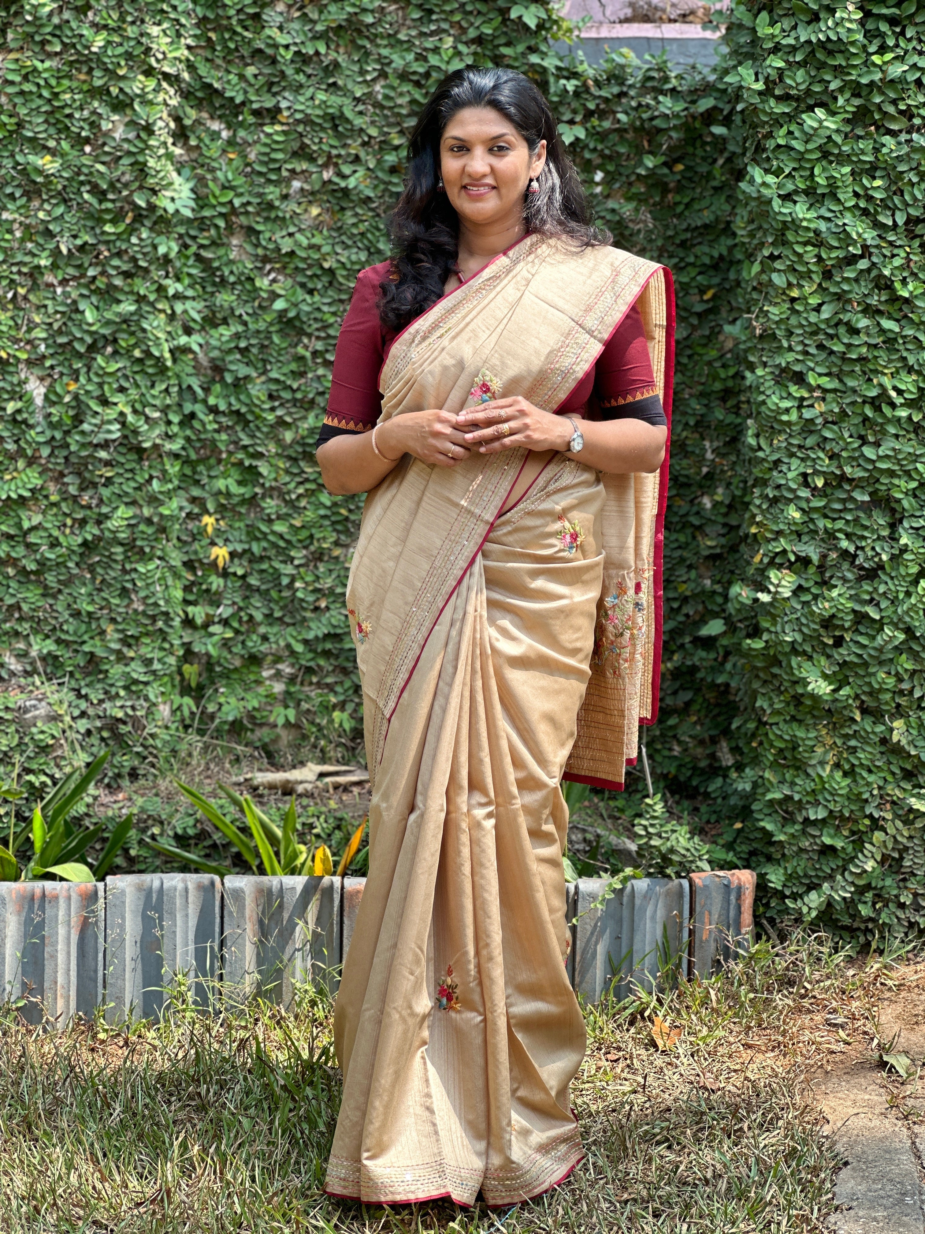 Hand Embroidered Semi Tussar Saree | BLD370