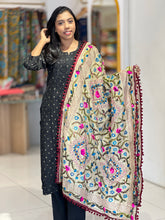 Thread Embroidery Detailed Chanderi Finish Dupatta | VET285