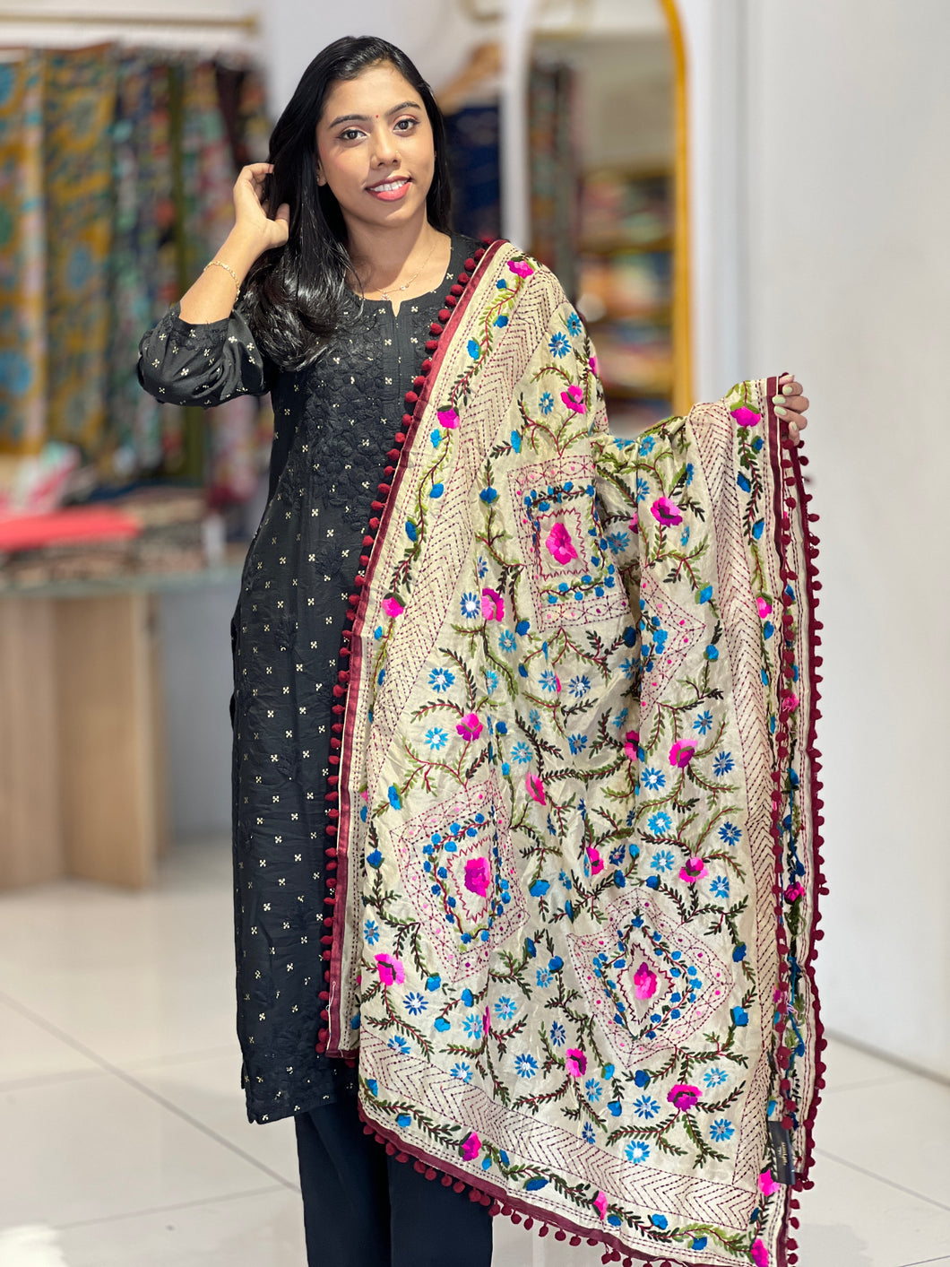 Thread Embroidery Detailed Chanderi Finish Dupatta | VET285