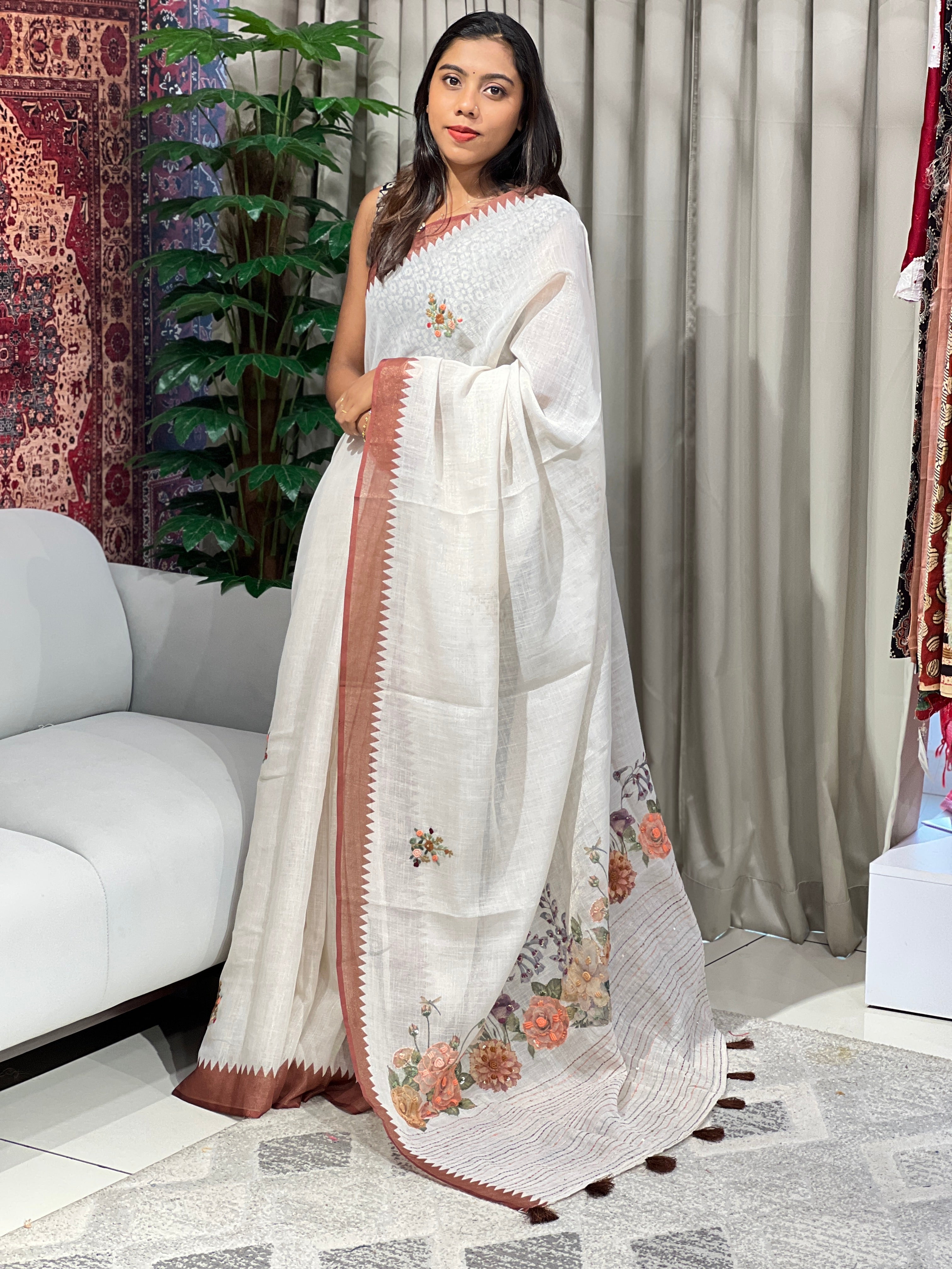Print With Hand Embroidery Detailed Tissue Linen Saree | BLD1538