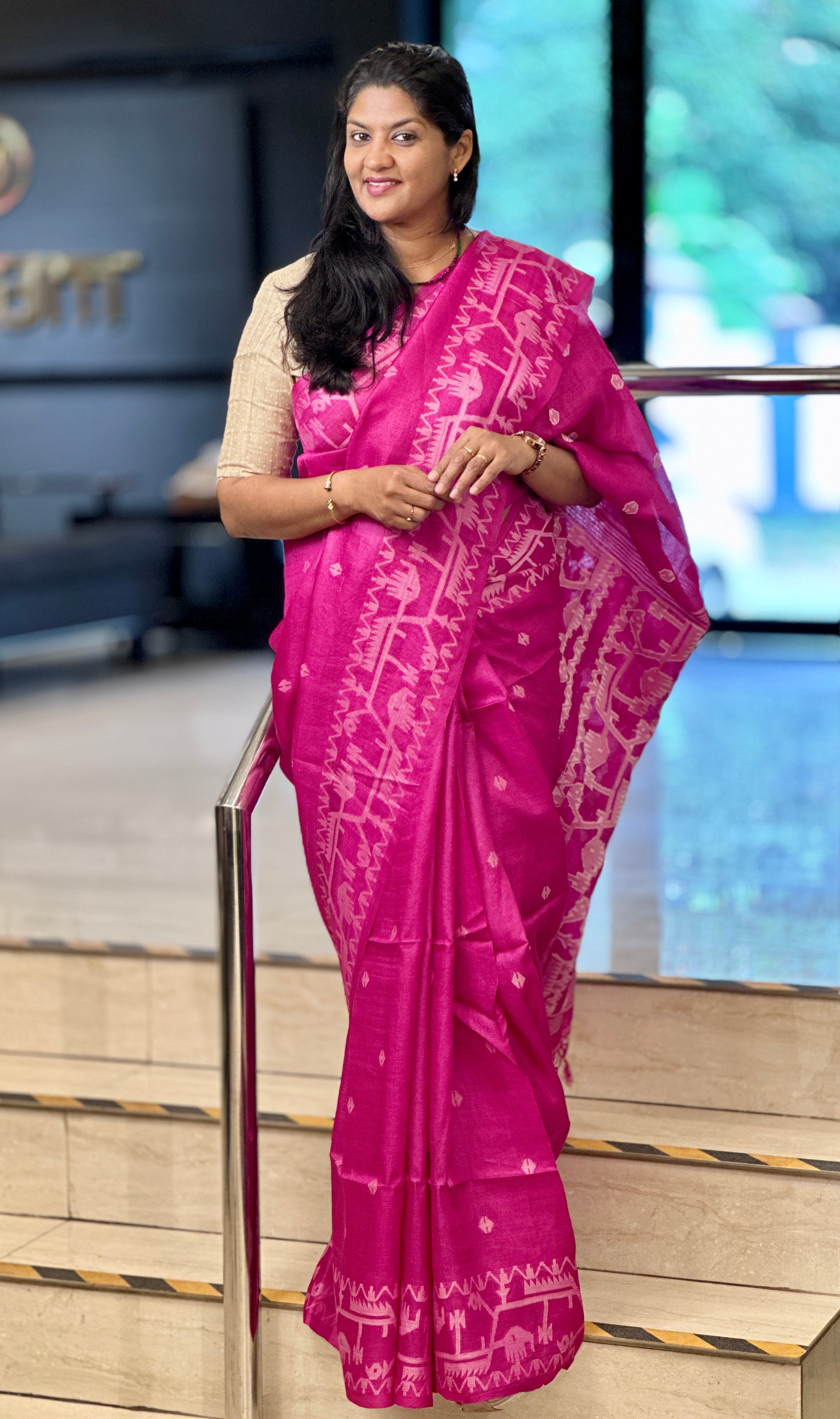 Traditional Jamdani Woven Tussar Saree | AYD183