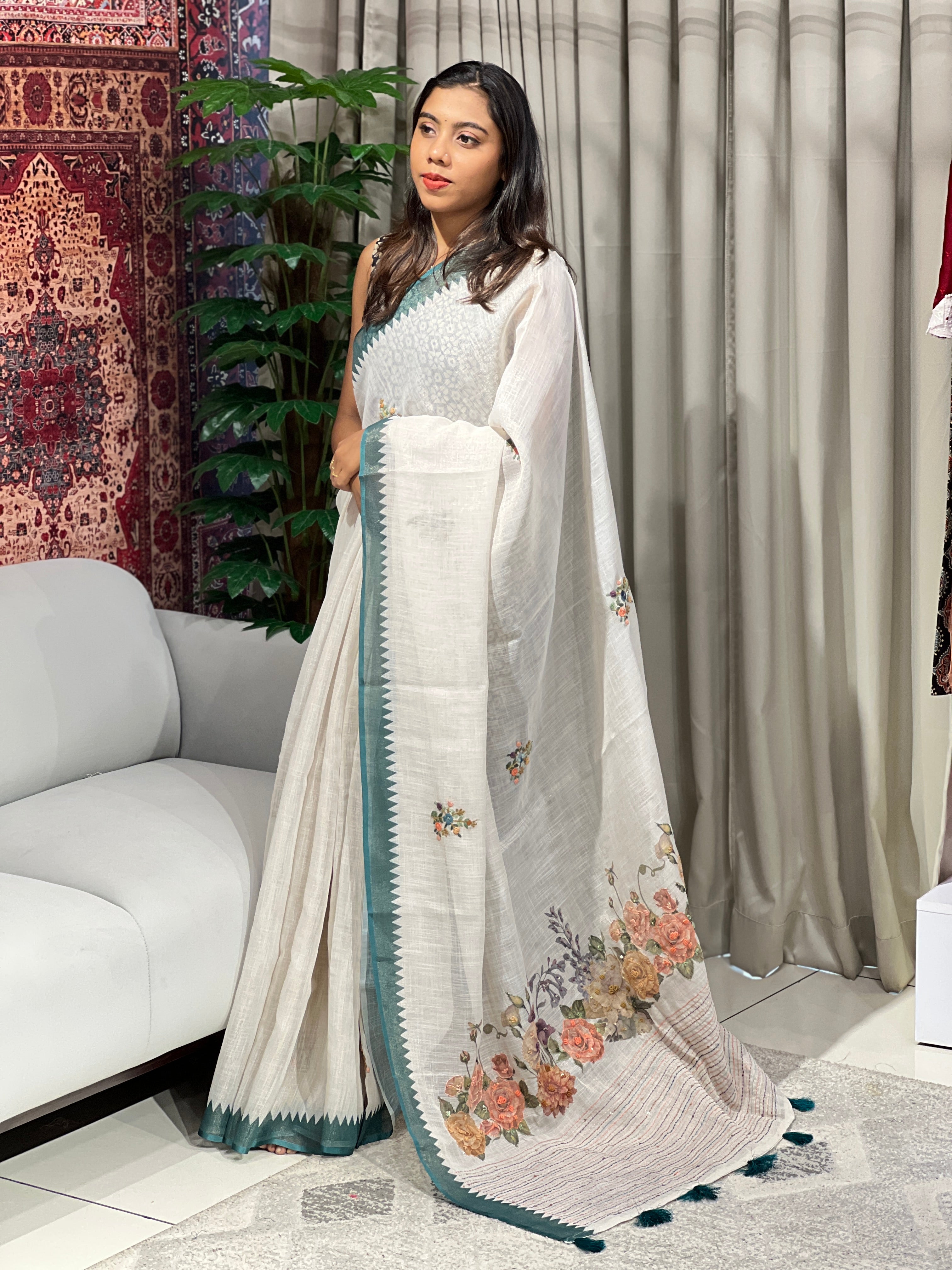 Print With Hand Embroidery Detailed Tissue Linen Saree | BLD1539