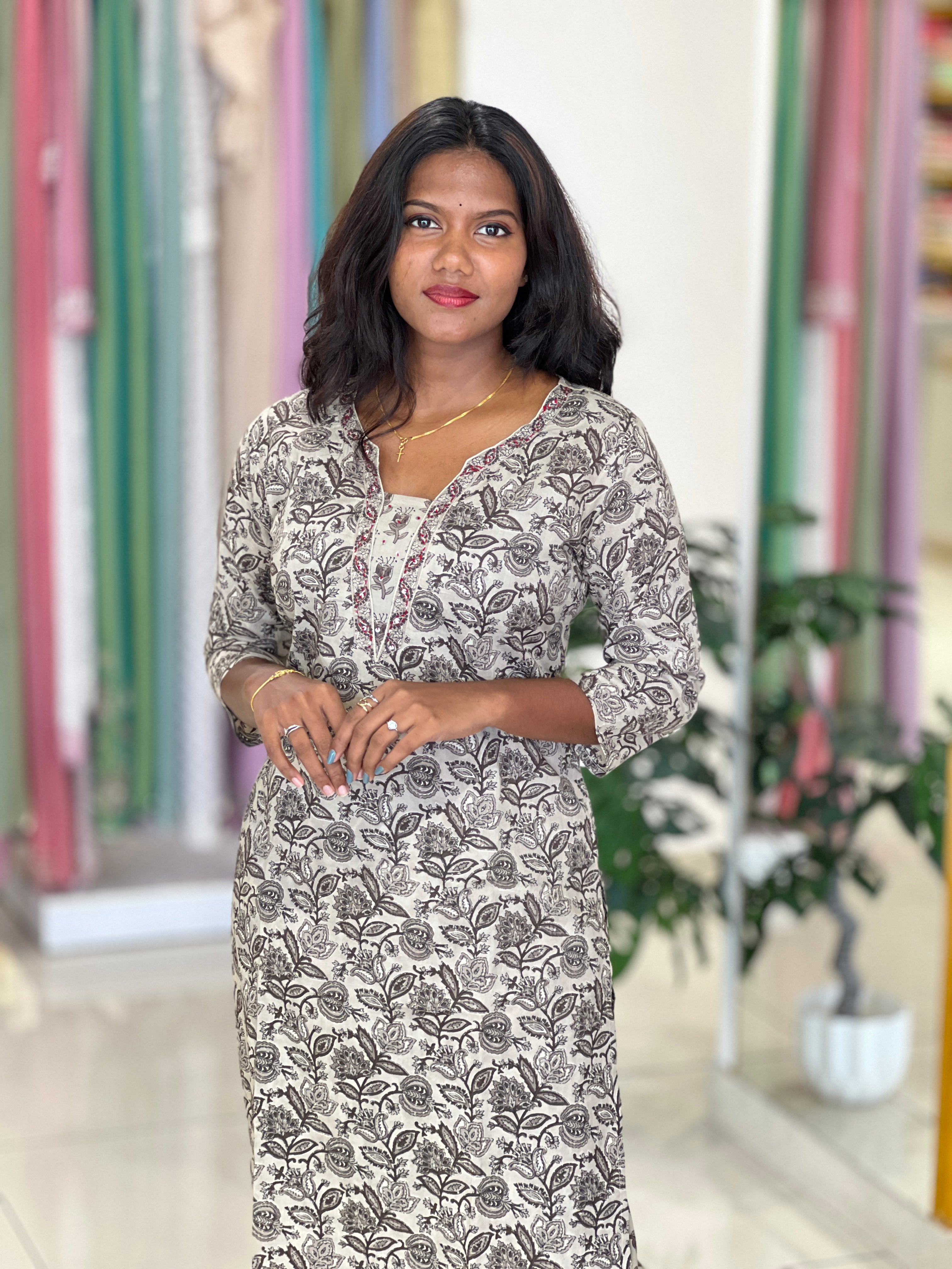 Floral Pattern Cotton Kurta | UNM133