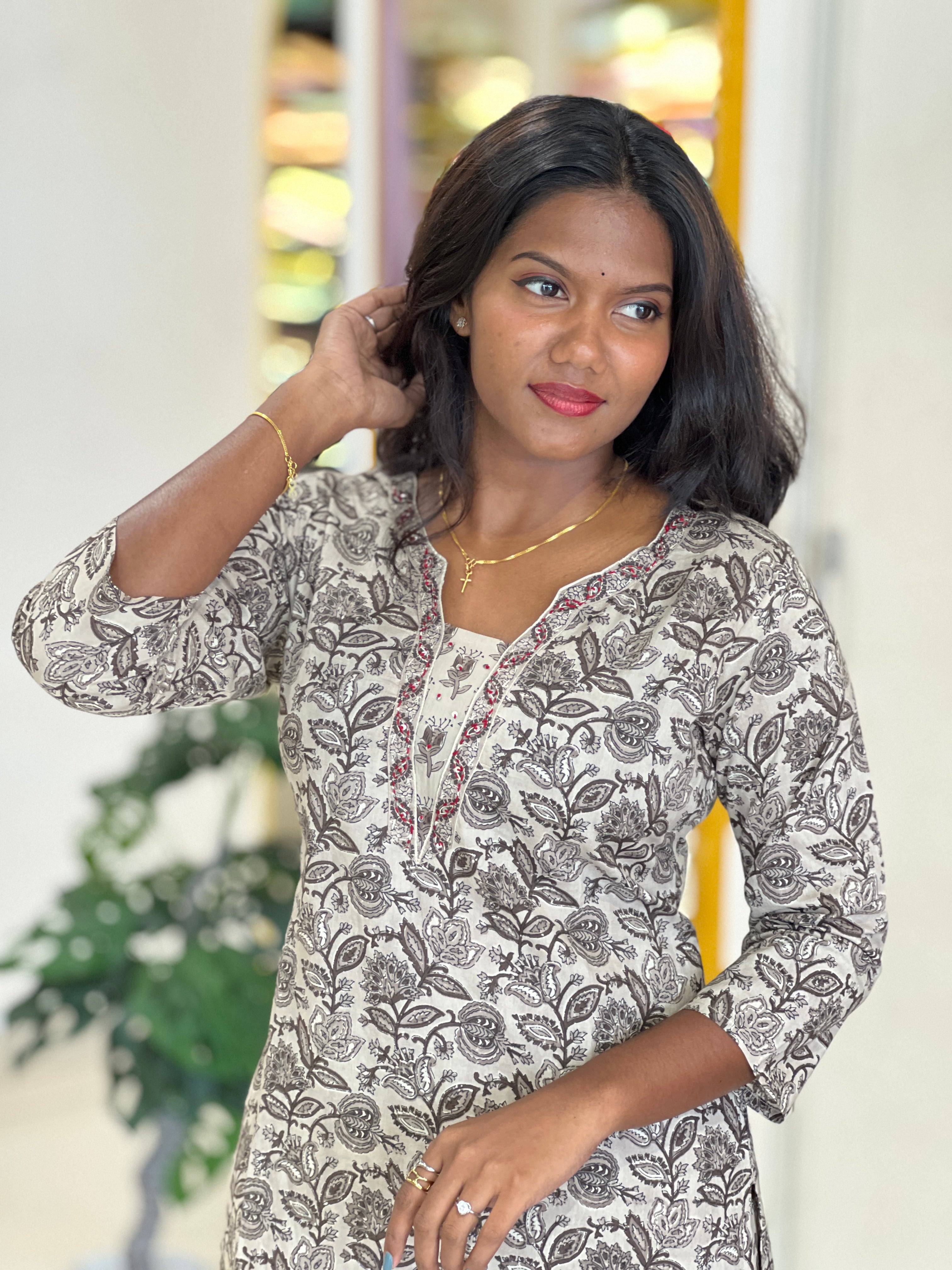 Floral Pattern Cotton Kurta | UNM133