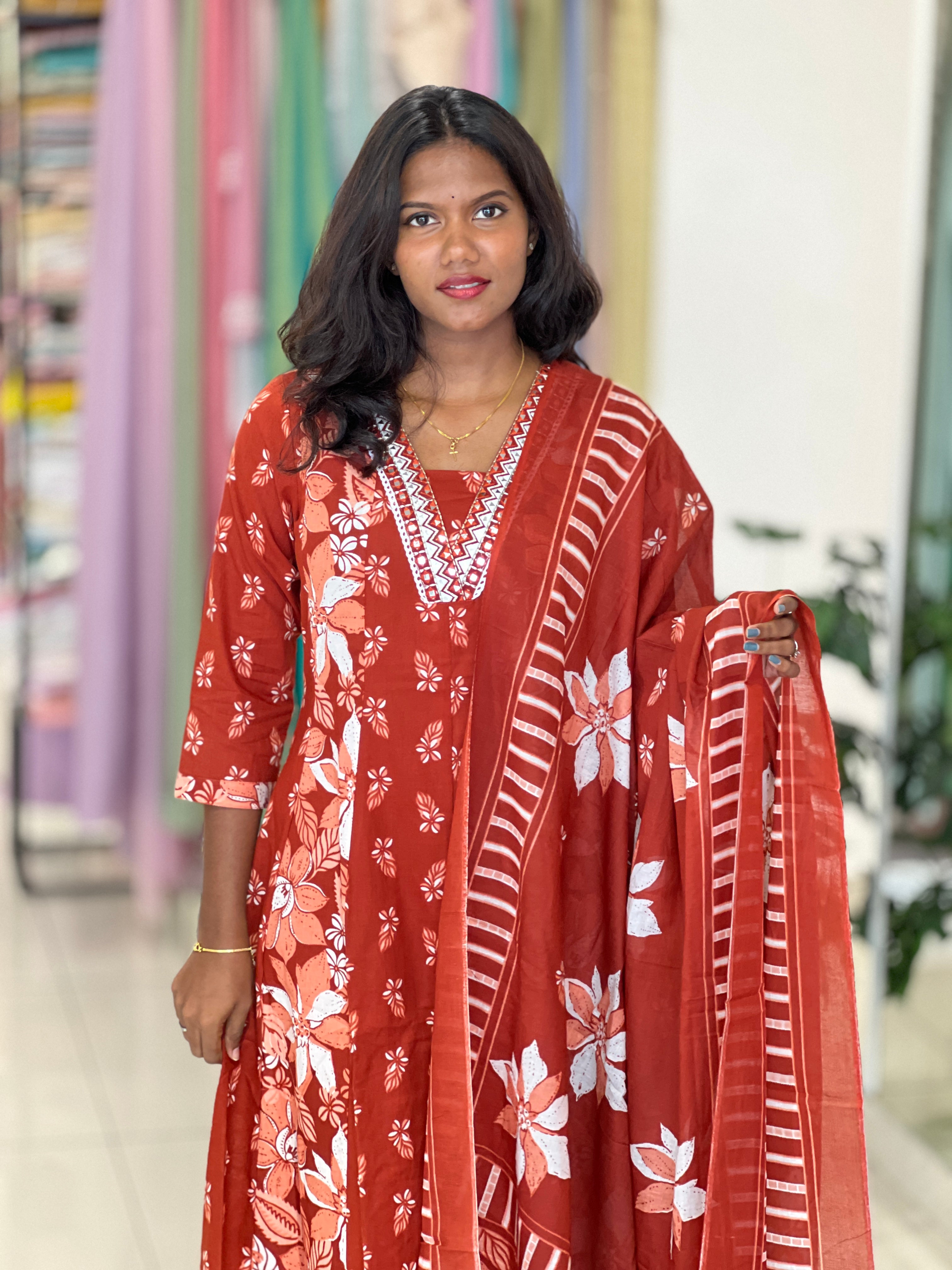 Floral Patch Detailed Cotton Kurta Set | UNM130