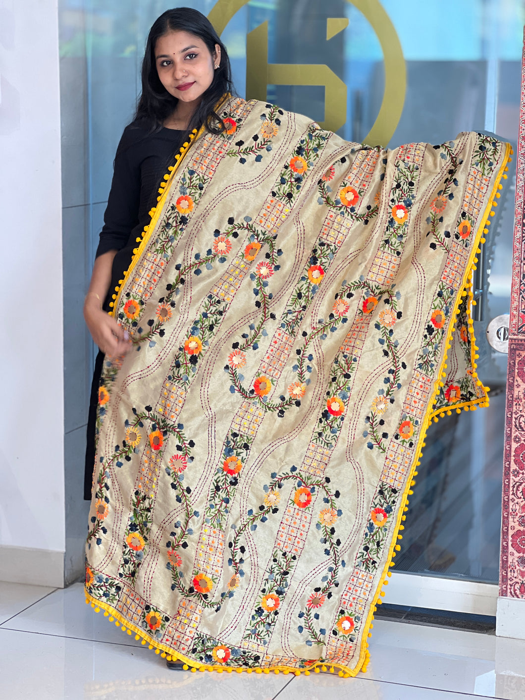 Thread Embroidery Detailed Chanderi Finish Dupatta | VET293