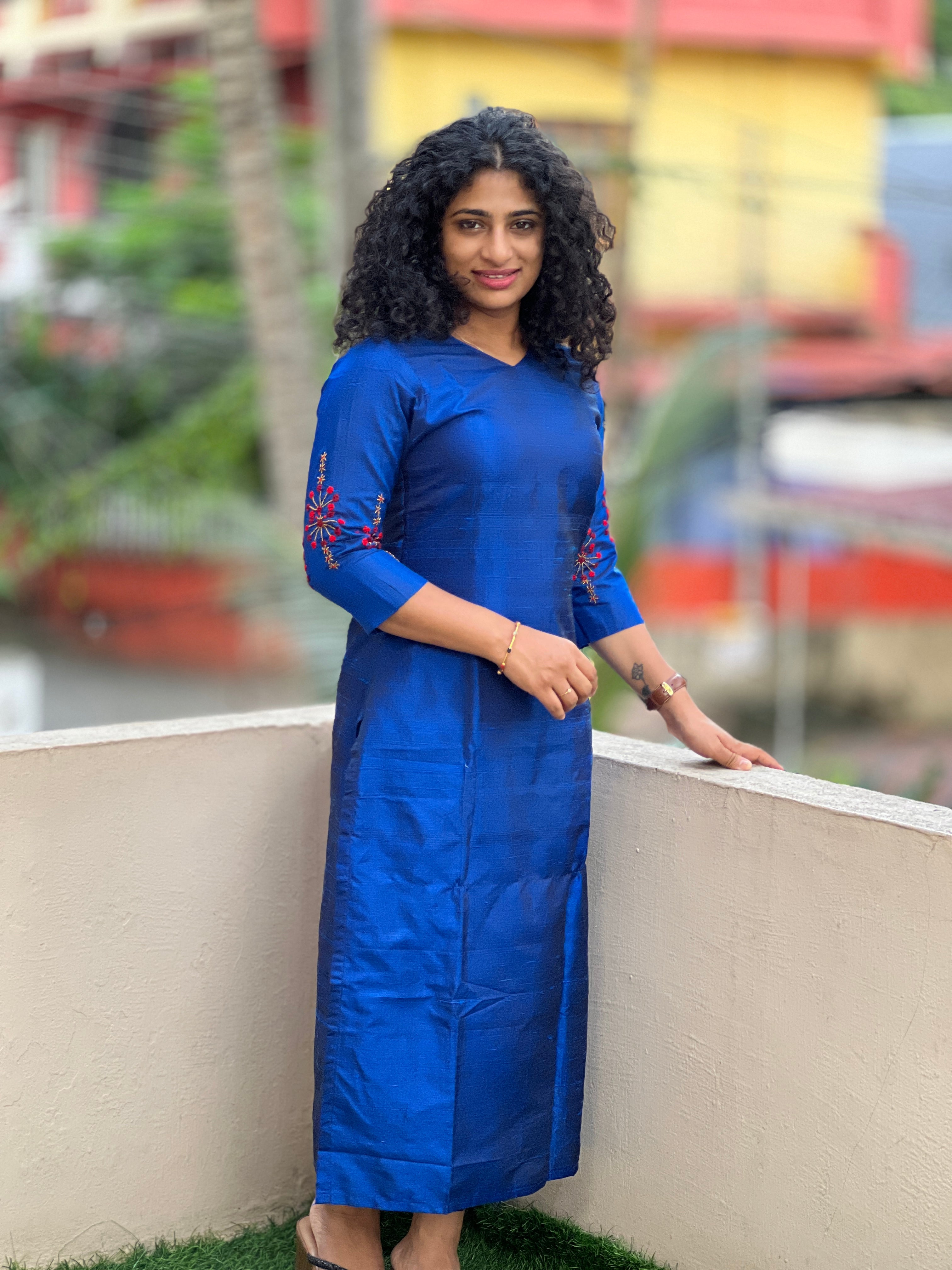 Hand Work Floral Embroidery Design Raw Silk Kurta DN517