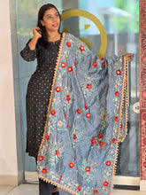 Thread Embroidery Detailed Chanderi Finish Dupatta | VET265