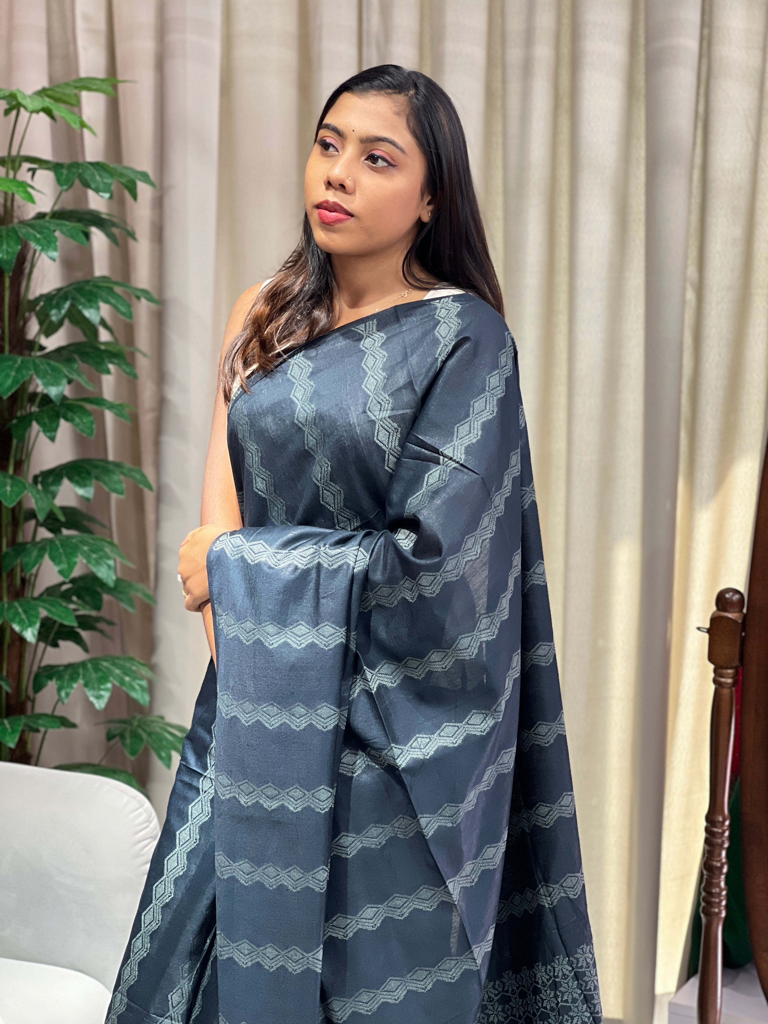 Thread Weaved Bhagalpuri Linen Saree | PF1119