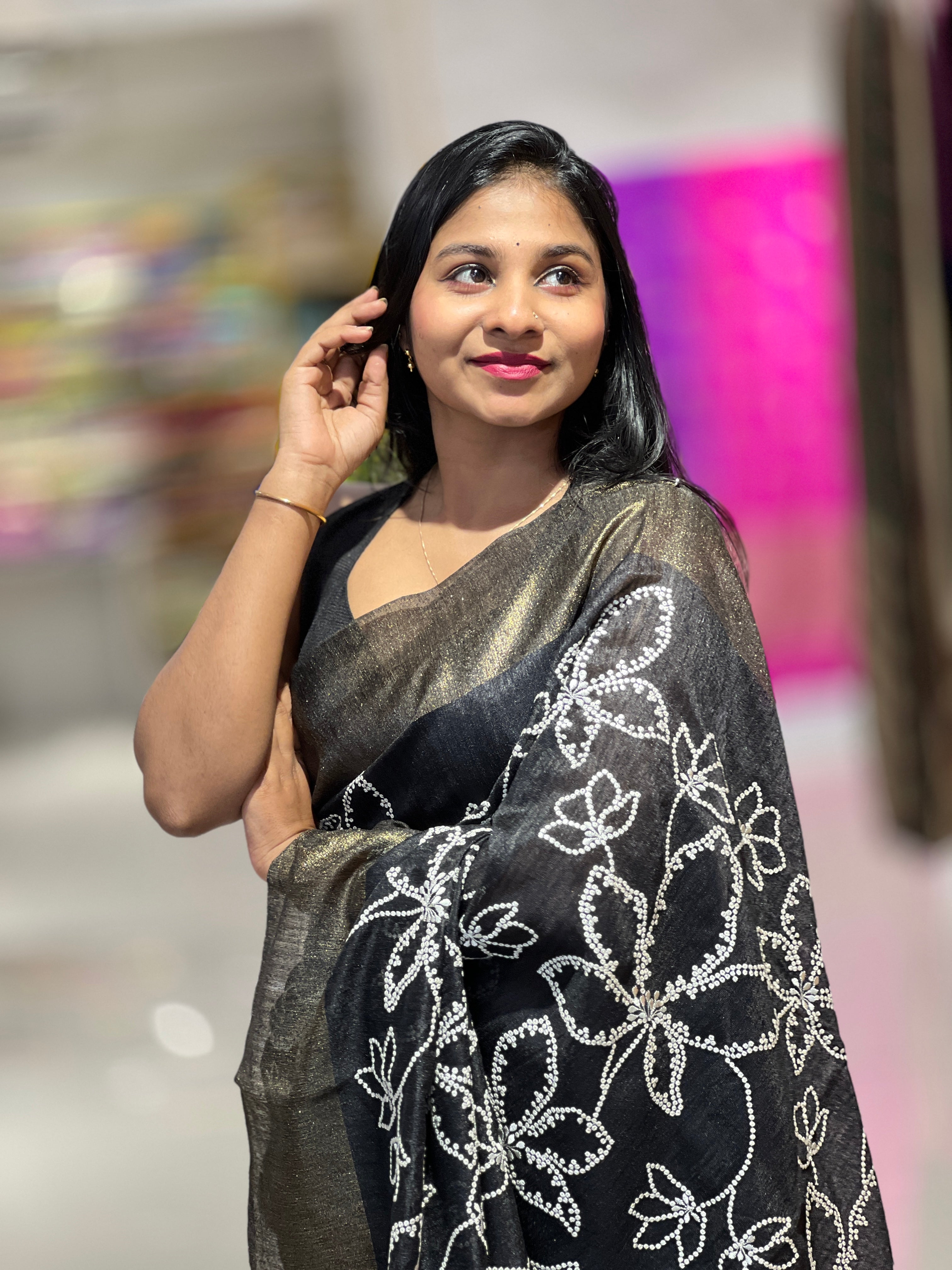 Floral Point Embroidery Detailed Green Silk Saree | BLD1641