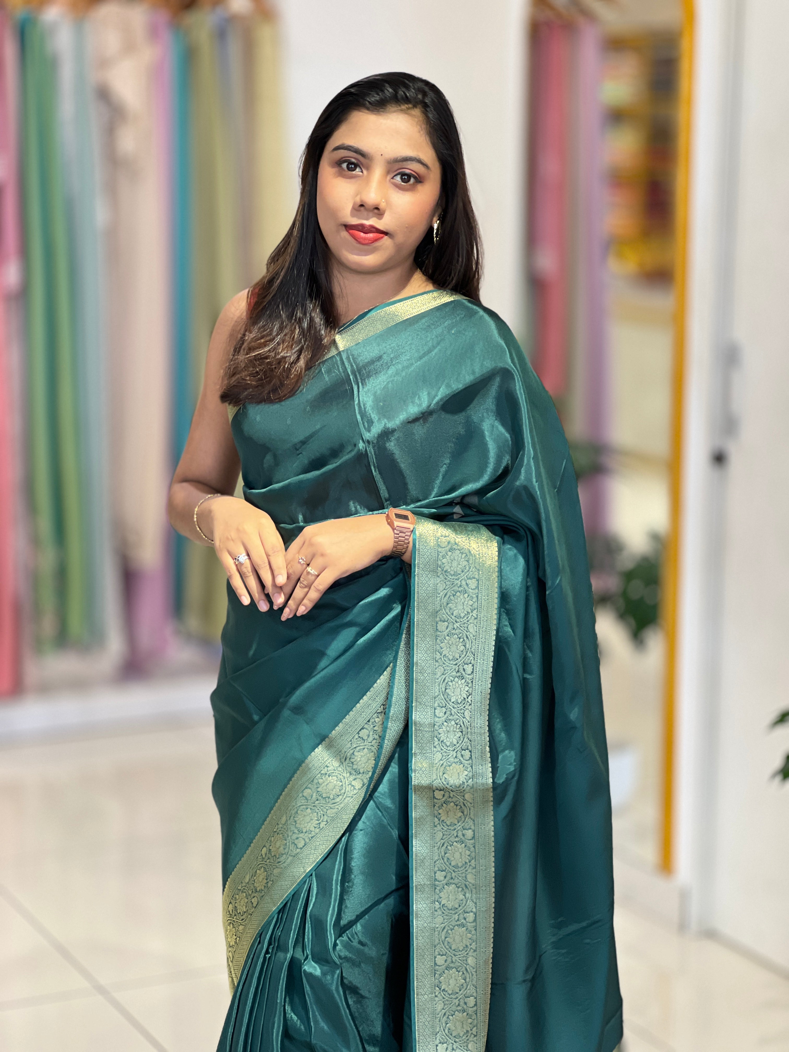 Golden Zari Border Crepe Saree | NN488