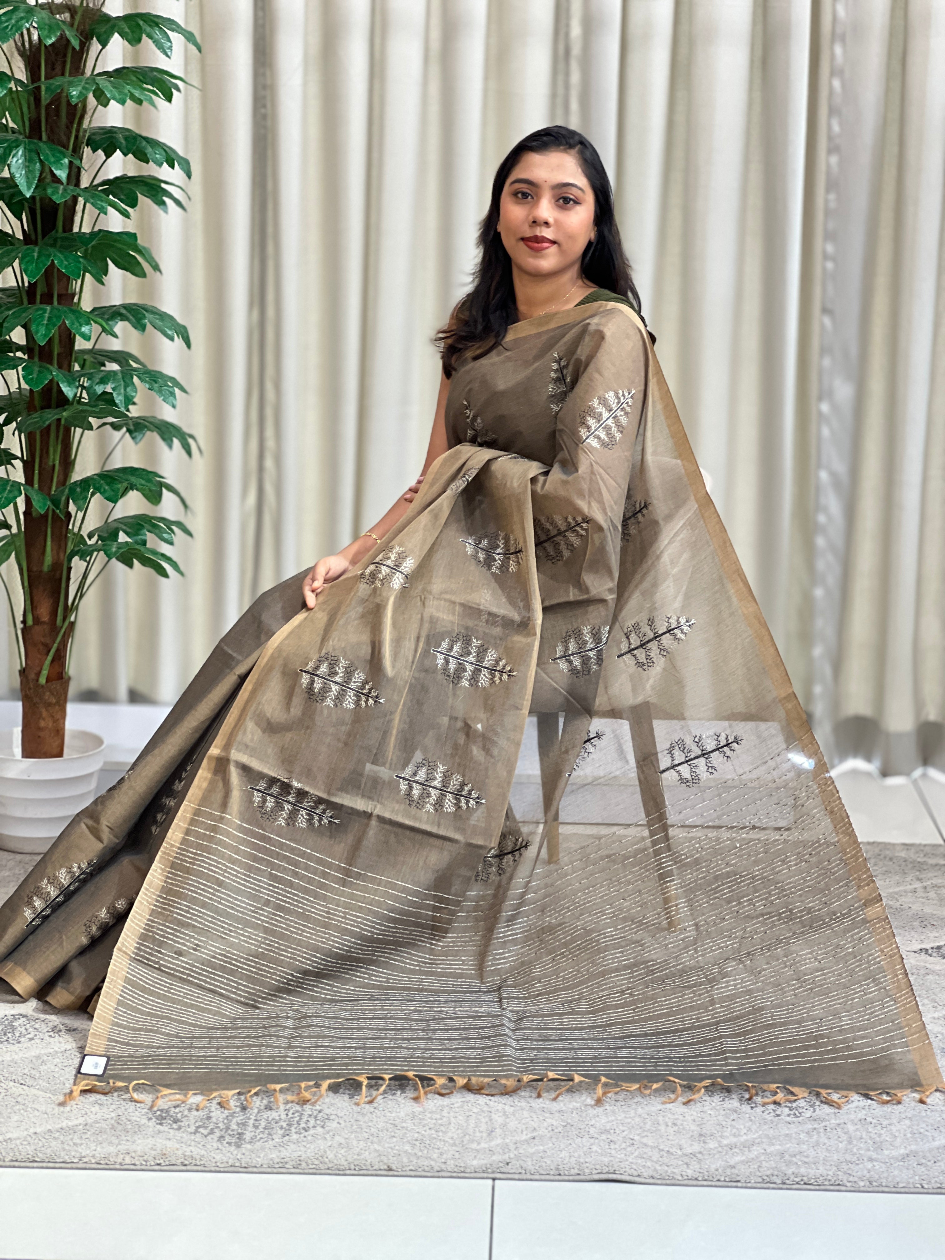 Machine Embroidered Cotton Saree  | RVS131