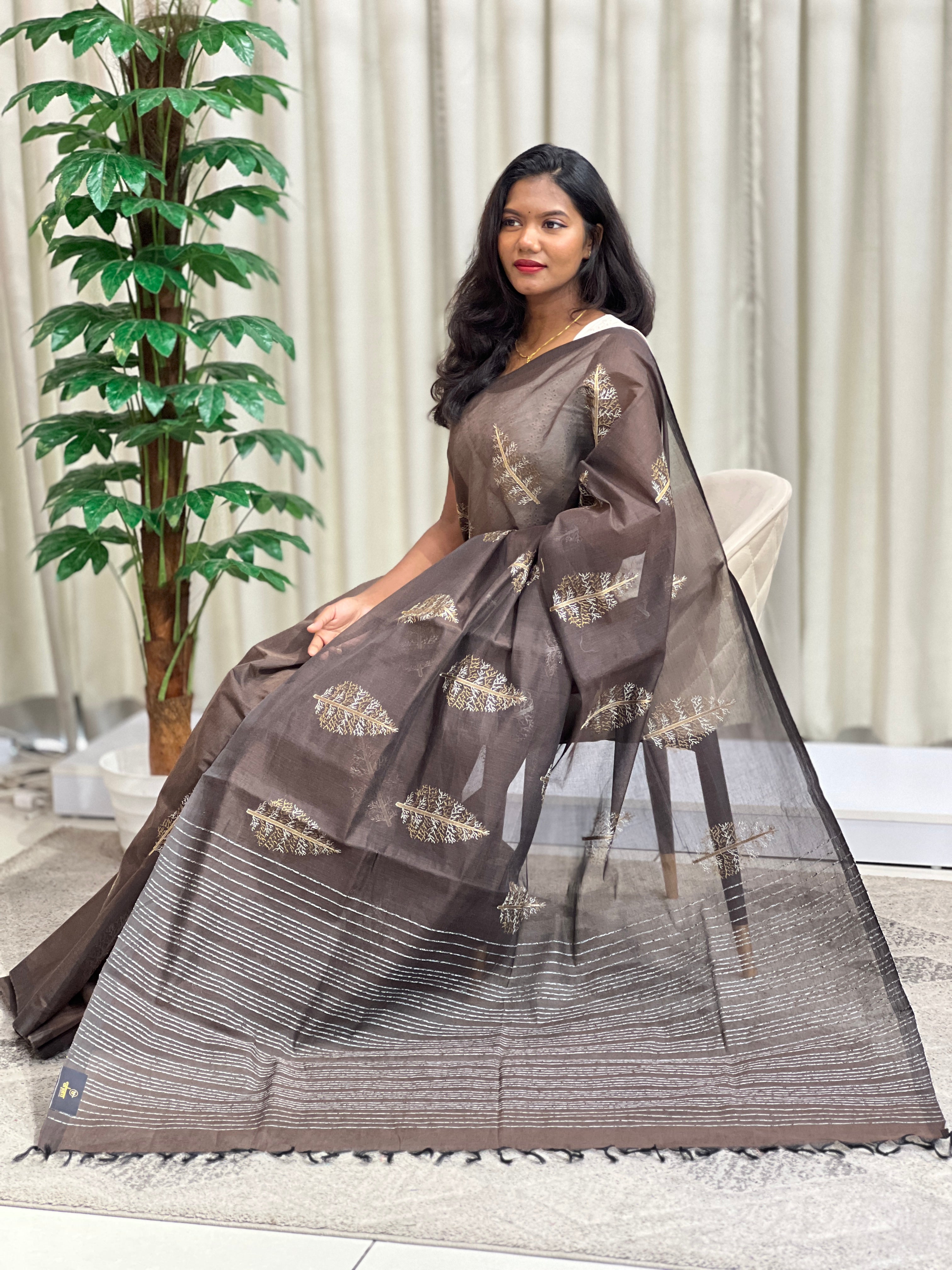 Machine Embroidered Cotton Saree | RVS135
