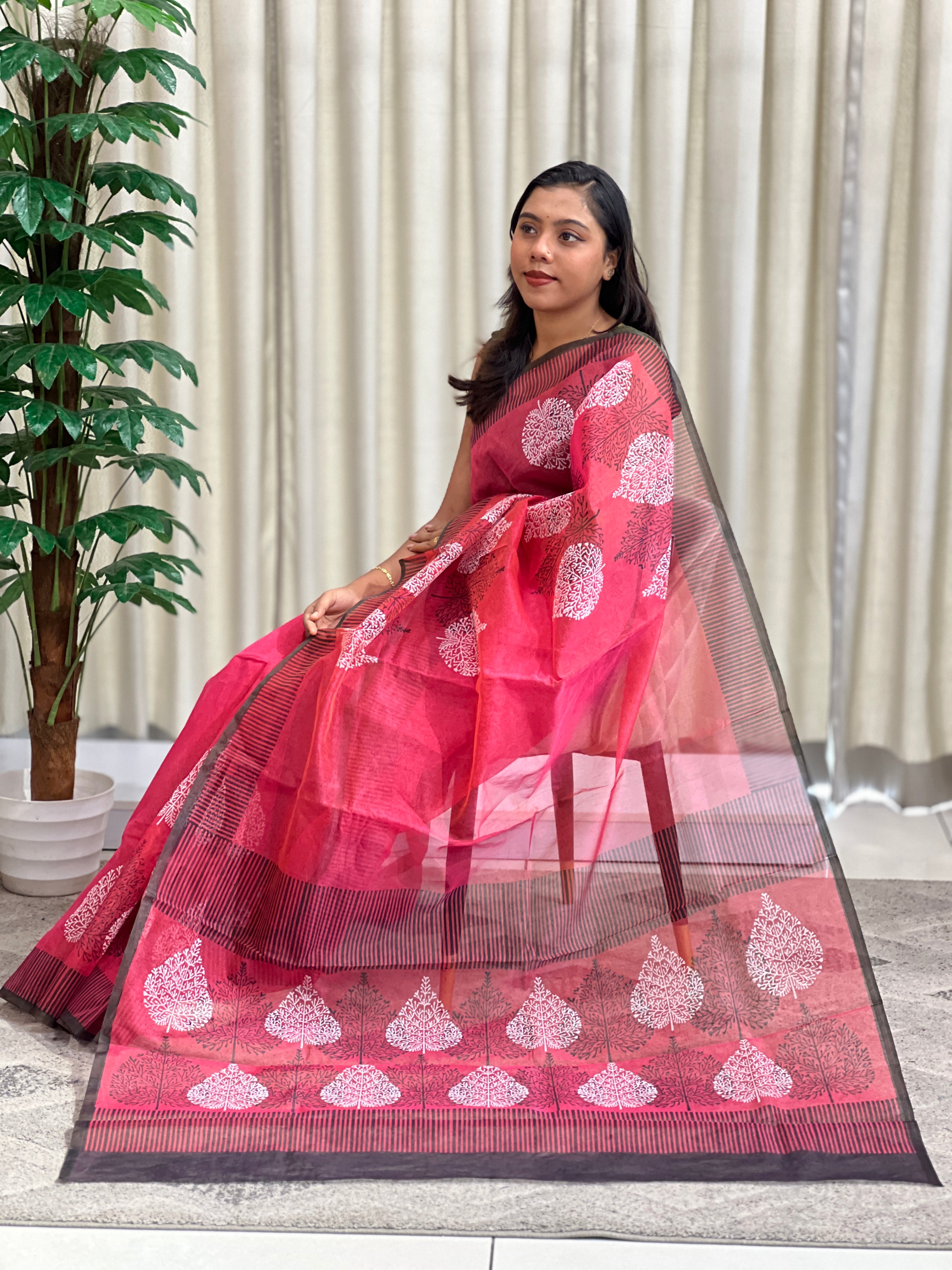 Leaf Printed Pattern Super Net Kota Saree | JSC783