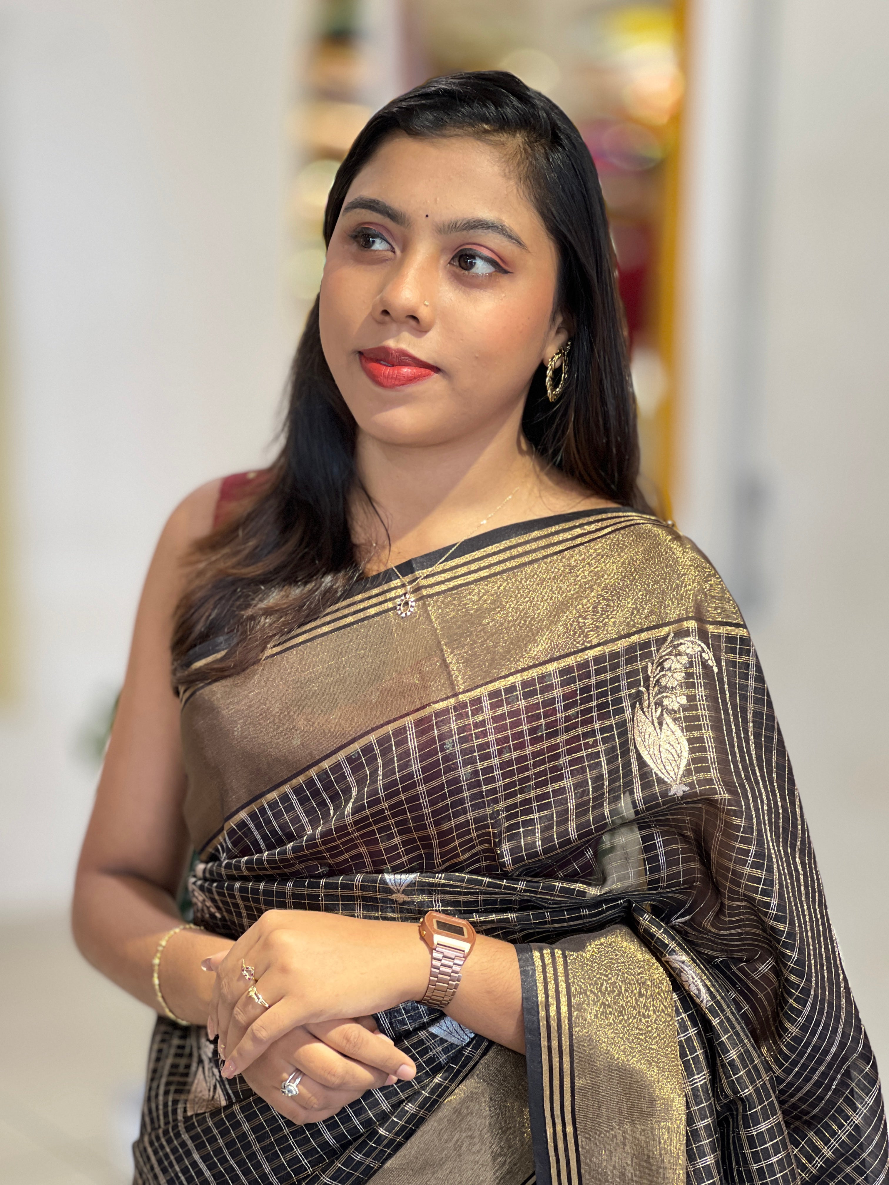 Golden Zari & Scattered Leaf Weaving Banarasi Silk Saree |NN495