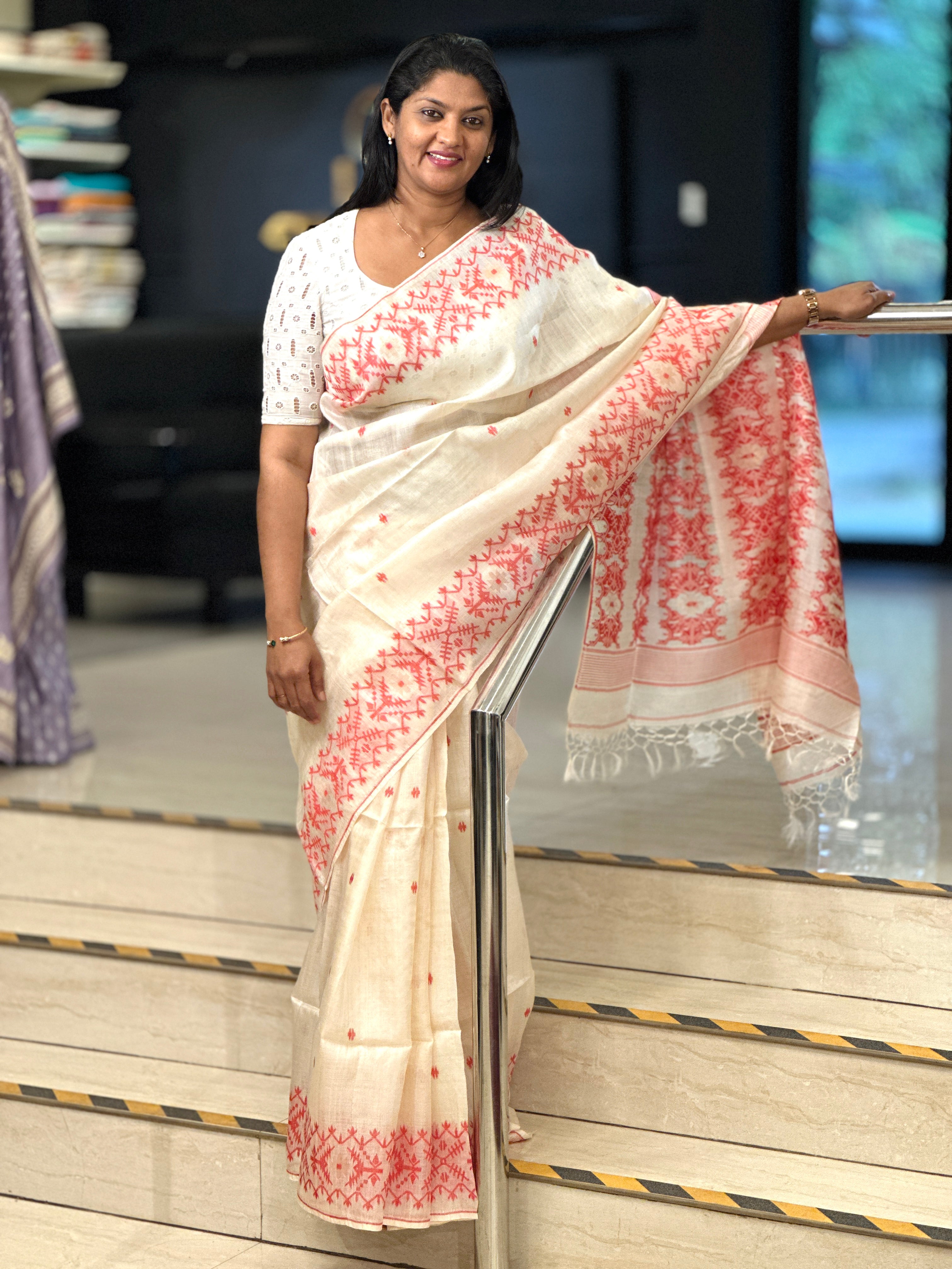 Traditional Jamdani Woven Tussar Saree | AYD181