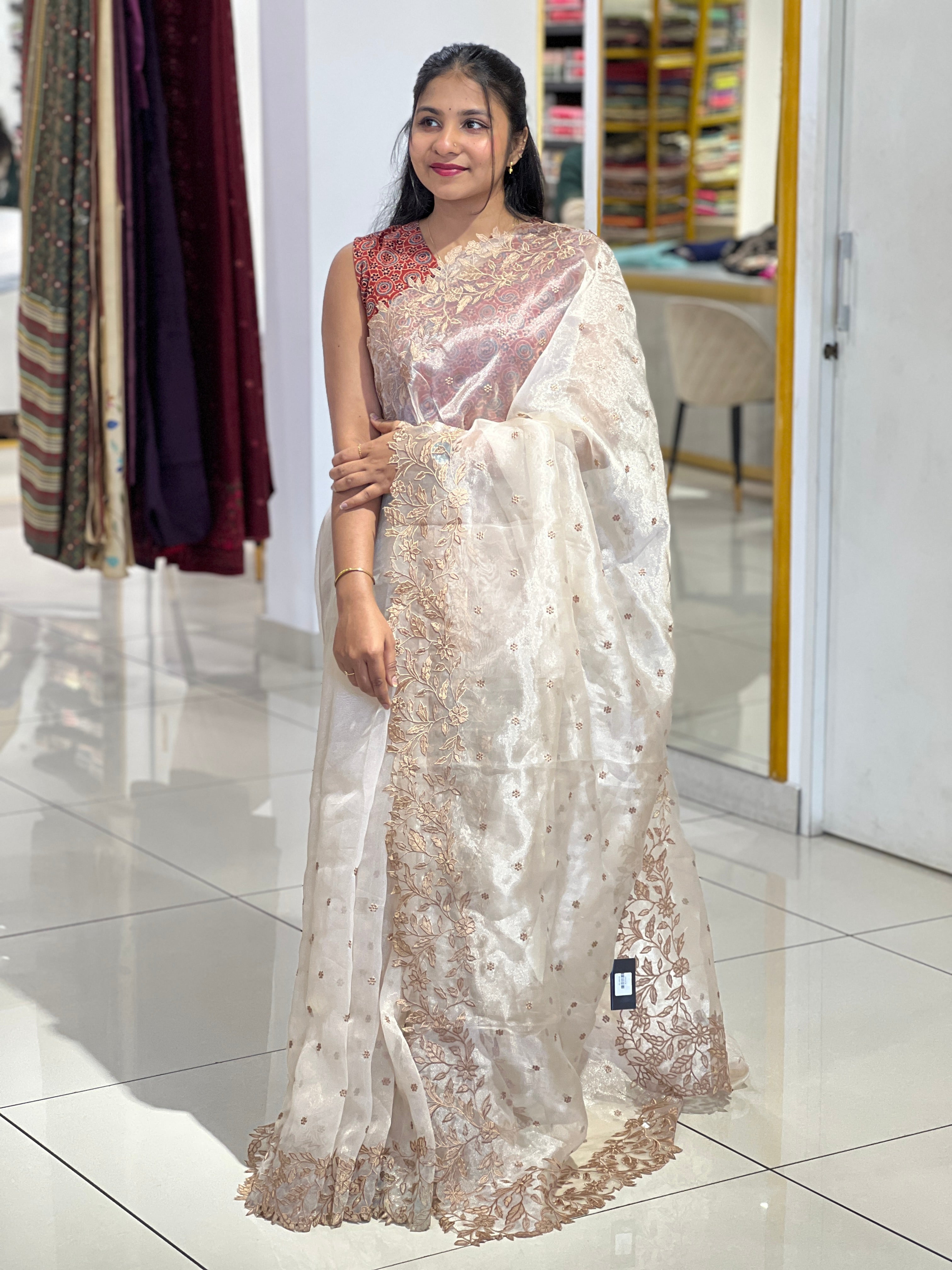Floral Embroidery Detailed Shimmer Organza Saree | BLD1597