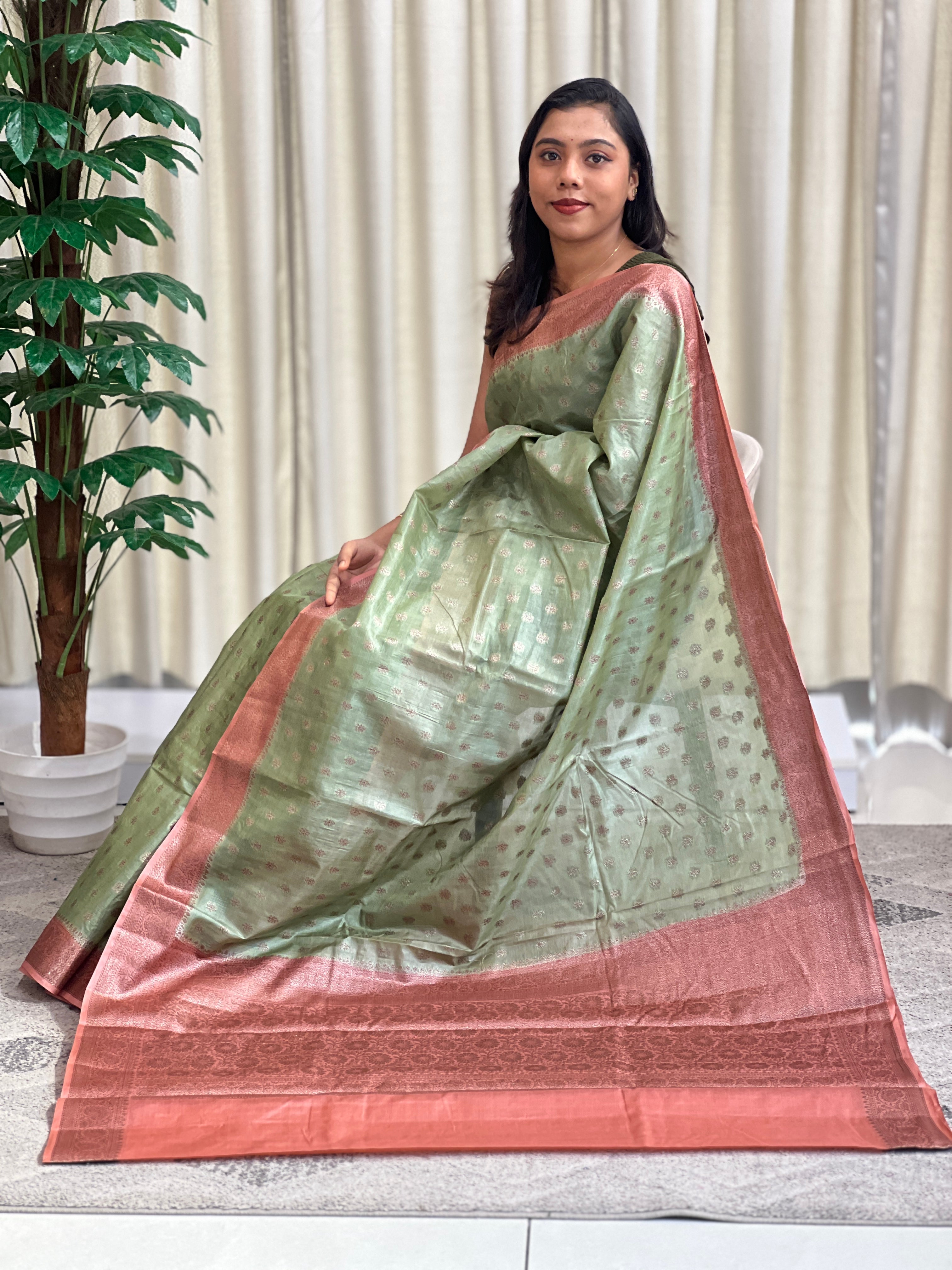 Buta Woven Pattern Banarasi Tussar Saree | ZSS123