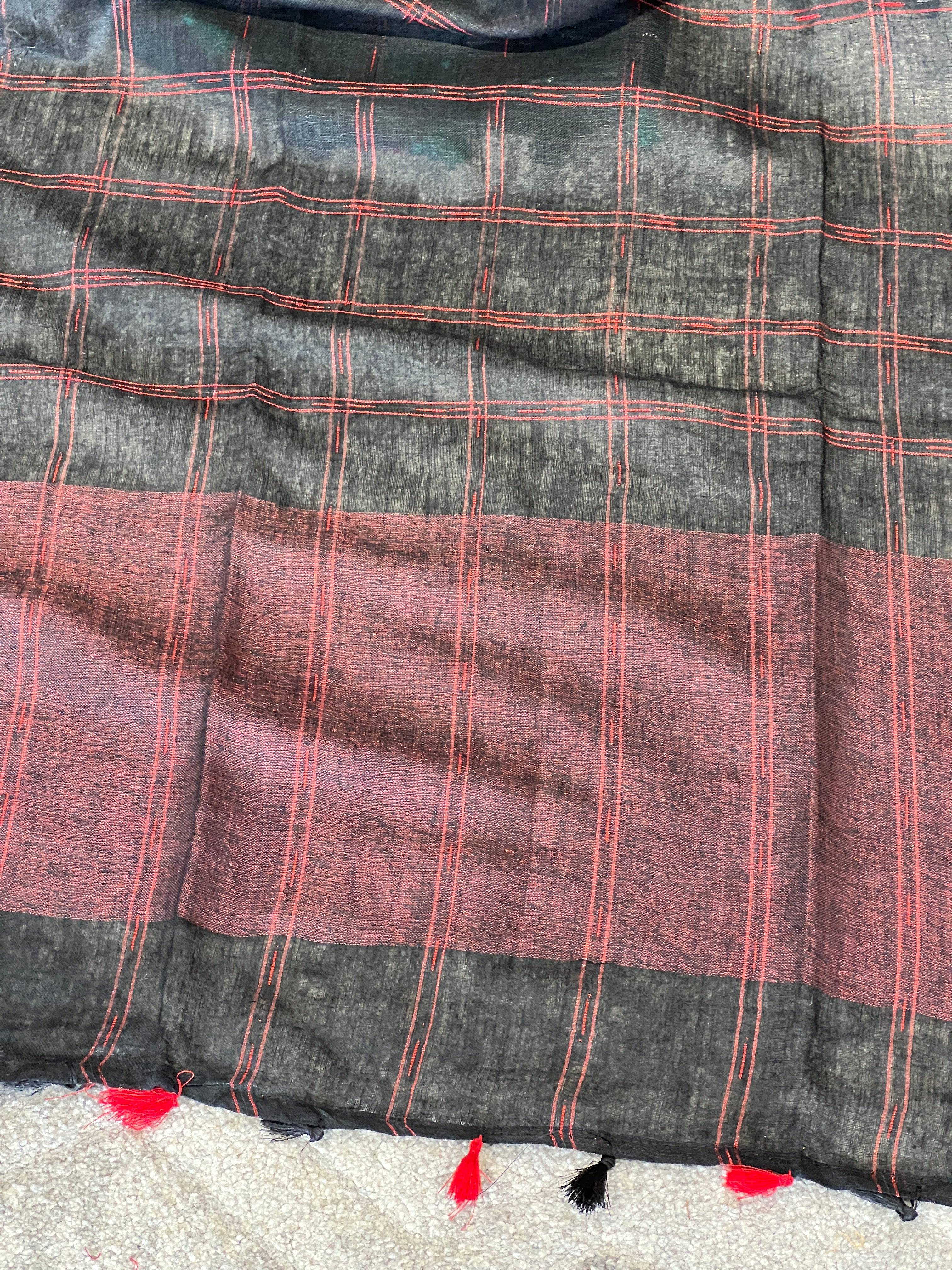 Check Pattern Bhagalpuri Linen Saree | DLS308