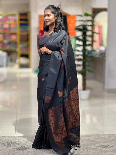 Traditional Motif Semi Silk Saree | PRS112