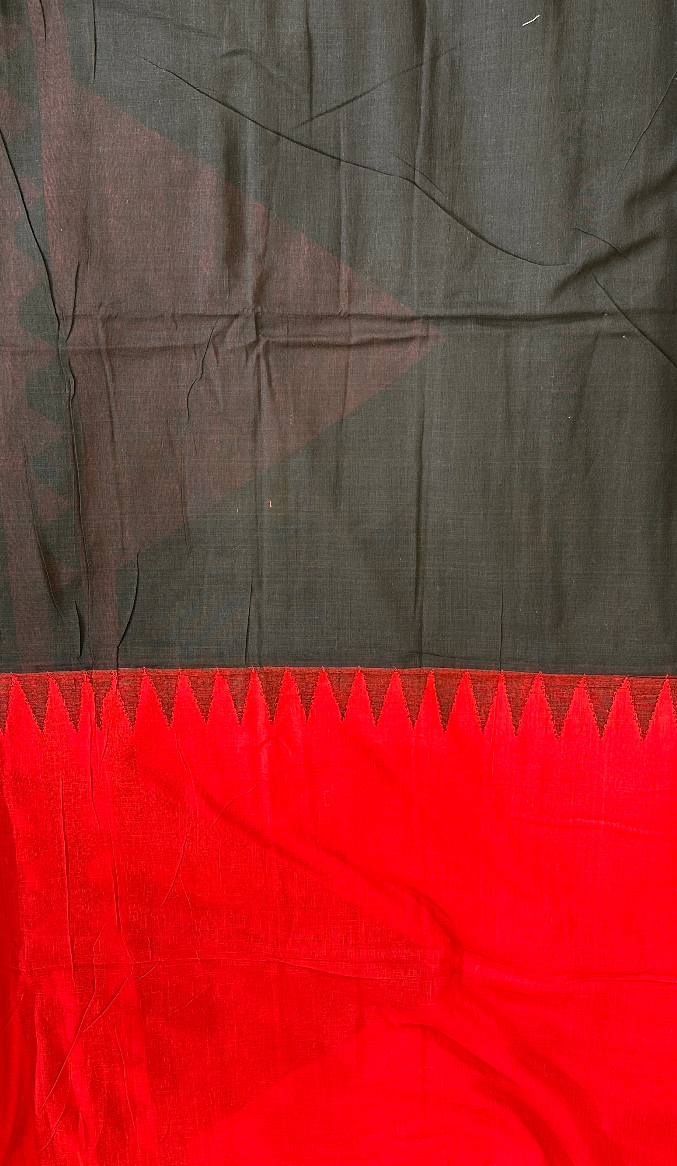 Temple Border Detailed Handloom Soft Cotton Saree | AYD190