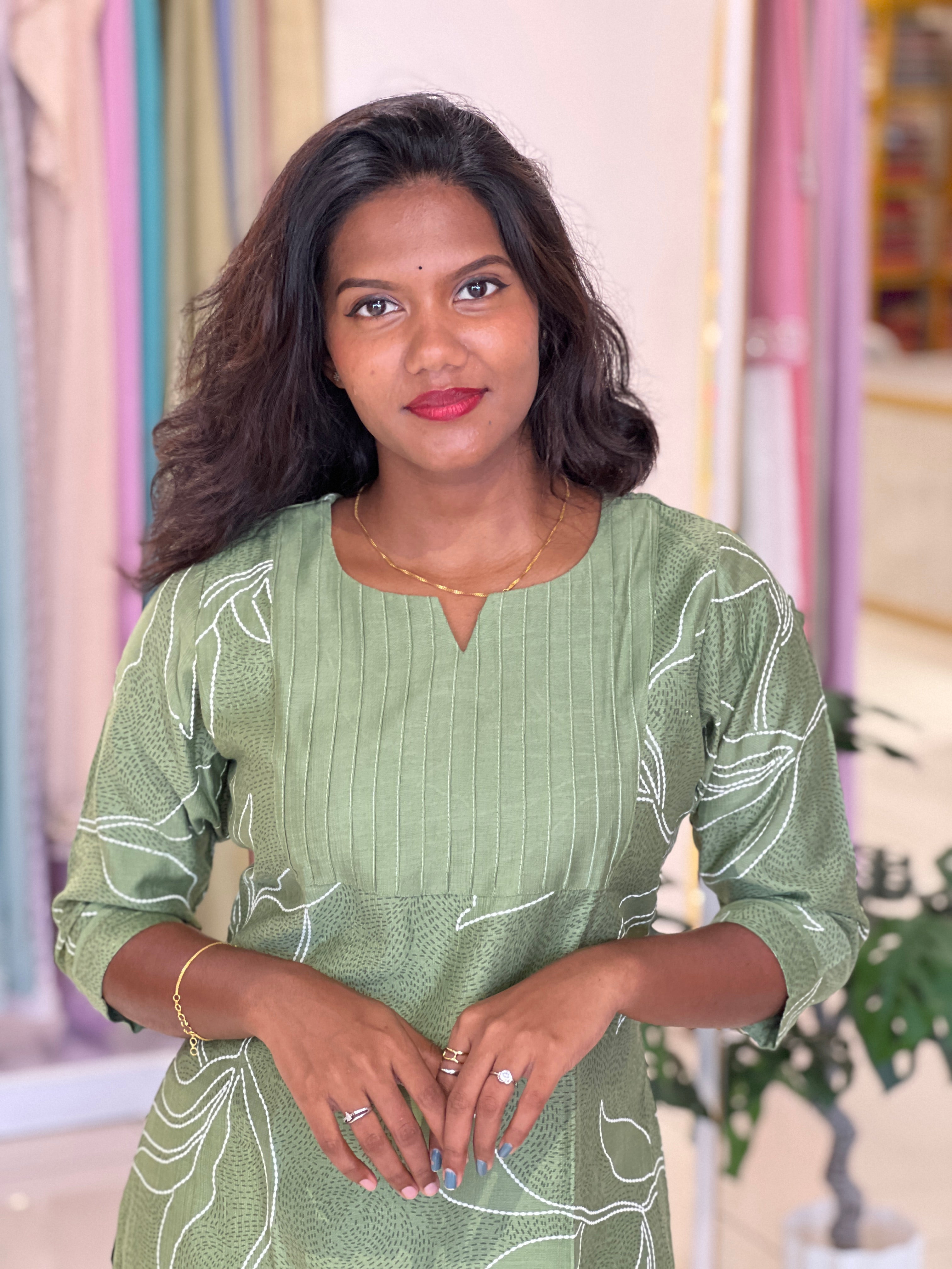 Kanta Leaf Embroidery Rayon Kurta Set |MSN218