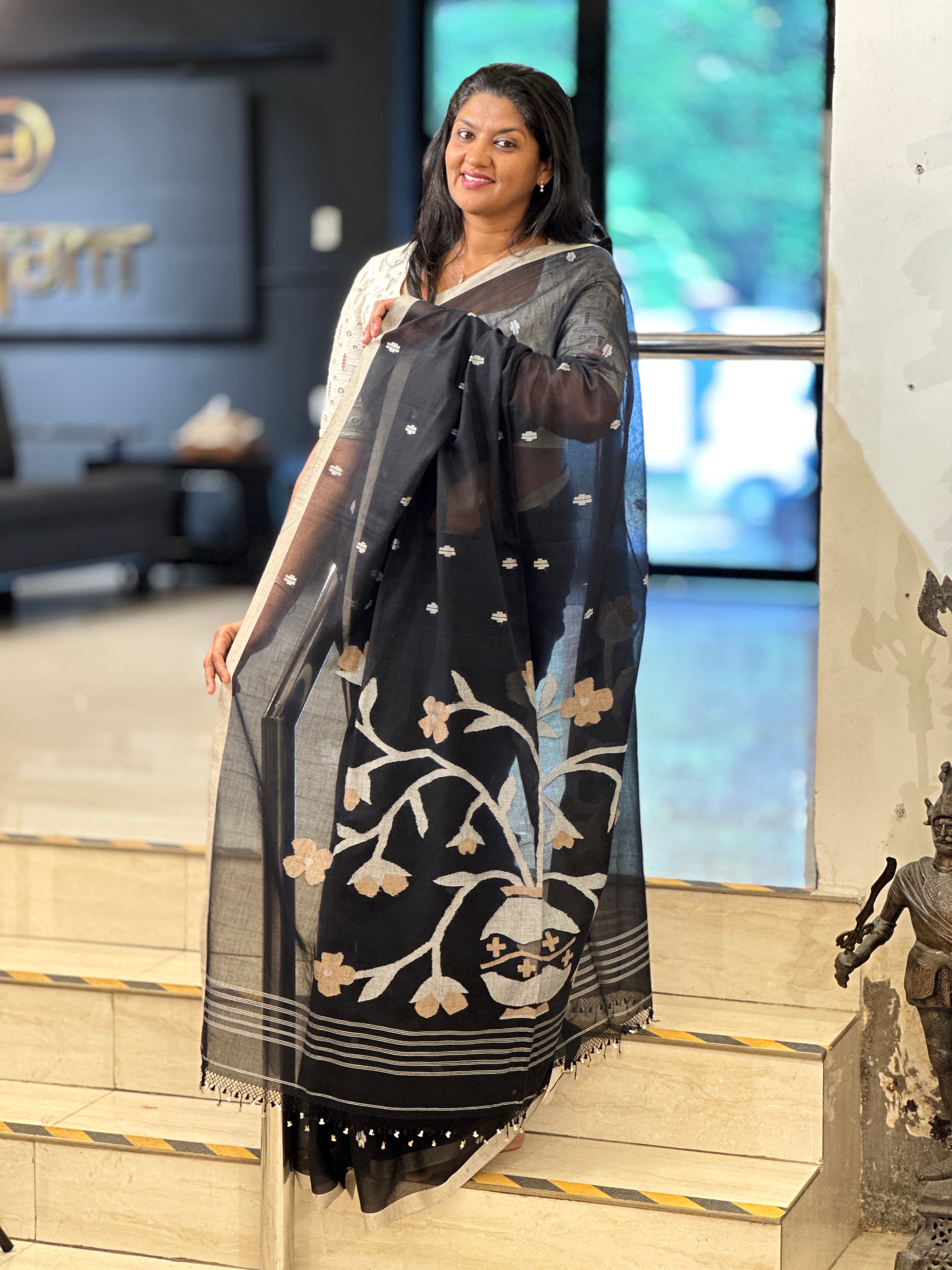 Jamdani Woven Traditional Handloom Dhaka Cotton Saree | AYD189