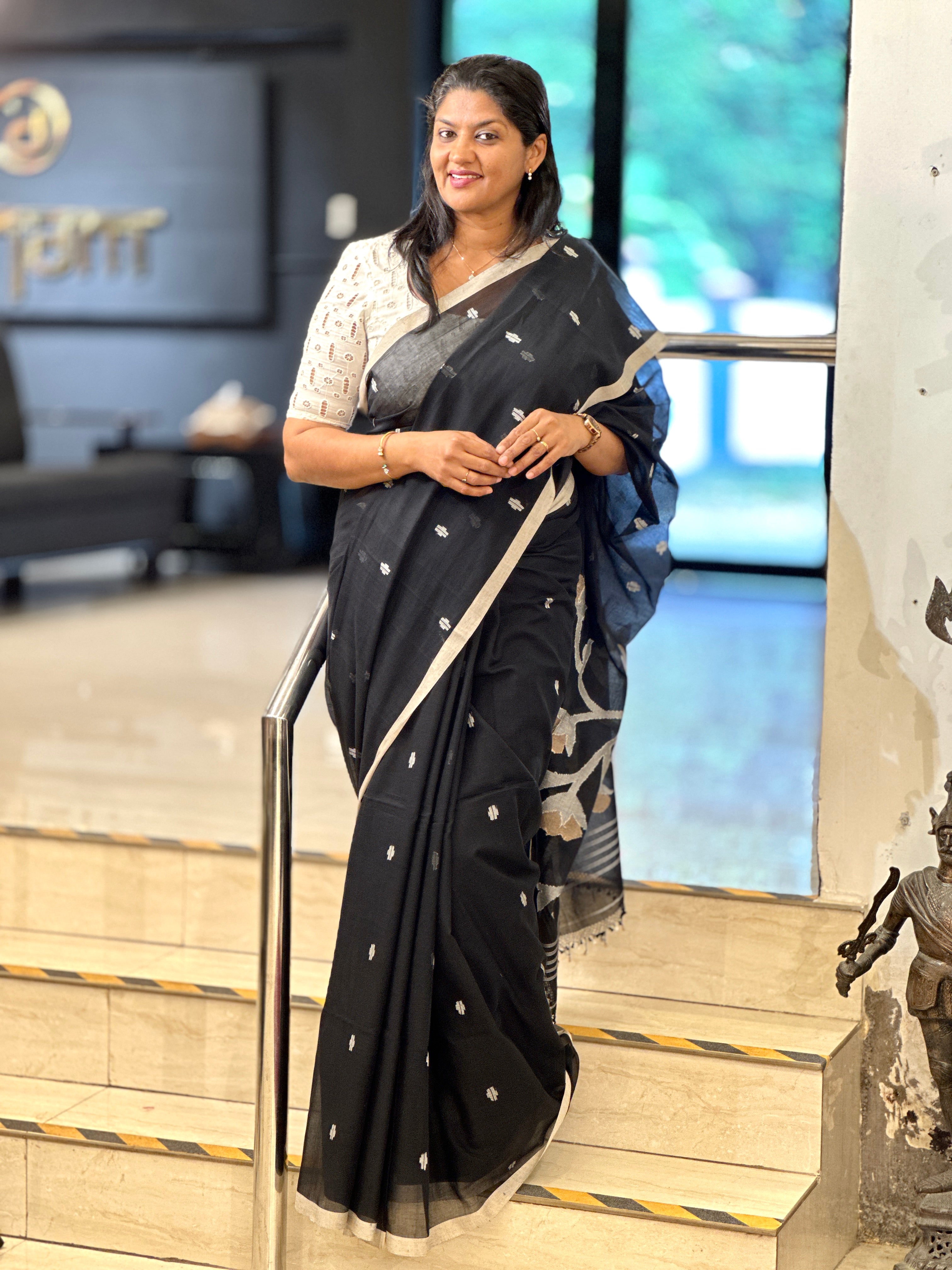 Jamdani Woven Traditional Handloom Dhaka Cotton Saree | AYD189