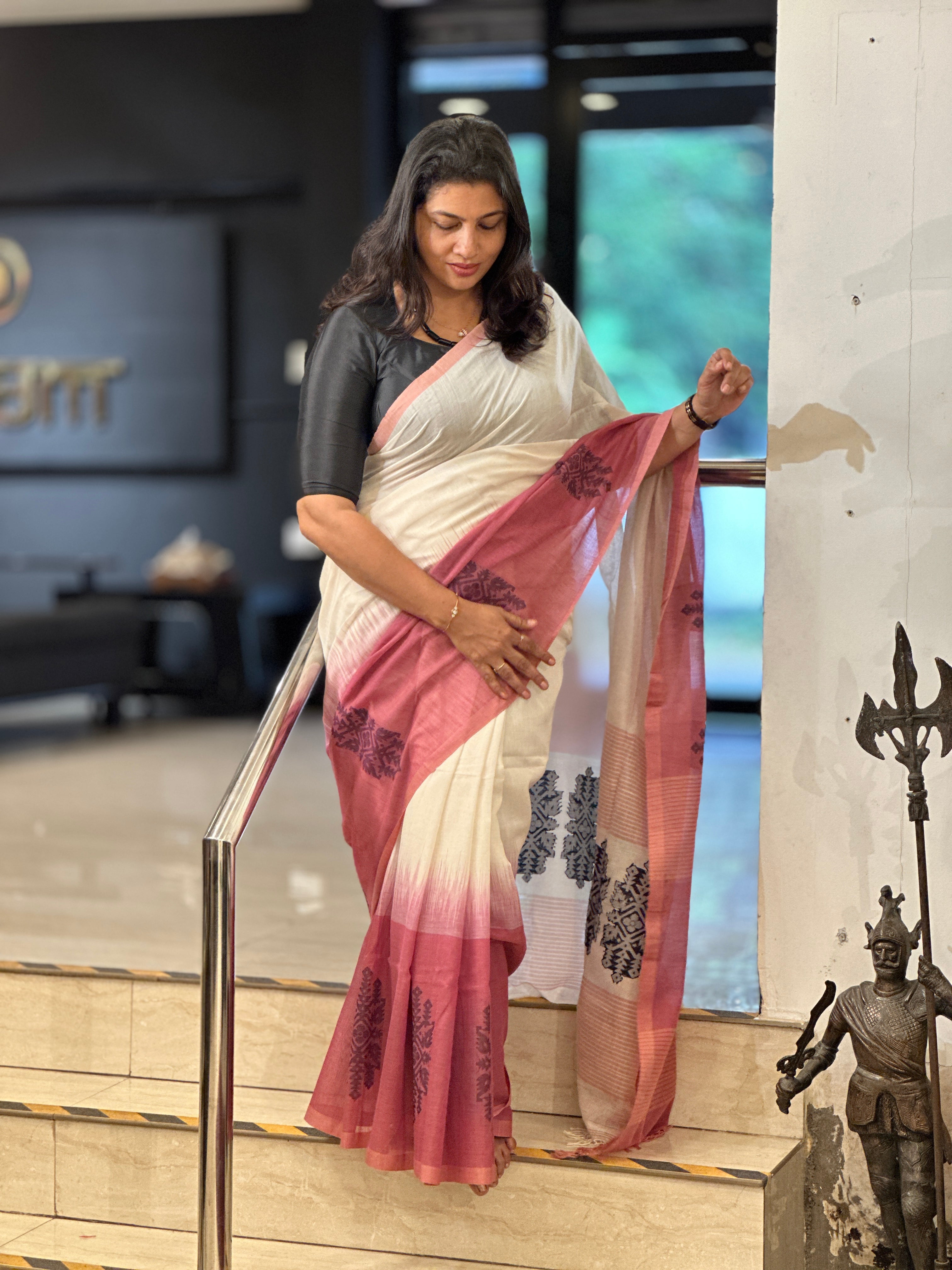 Jamdani Woven Handloom Soft Cotton Saree | AYD185