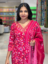 Floral Print & Mirror Detailed Cotton Kurta Set | YOC140