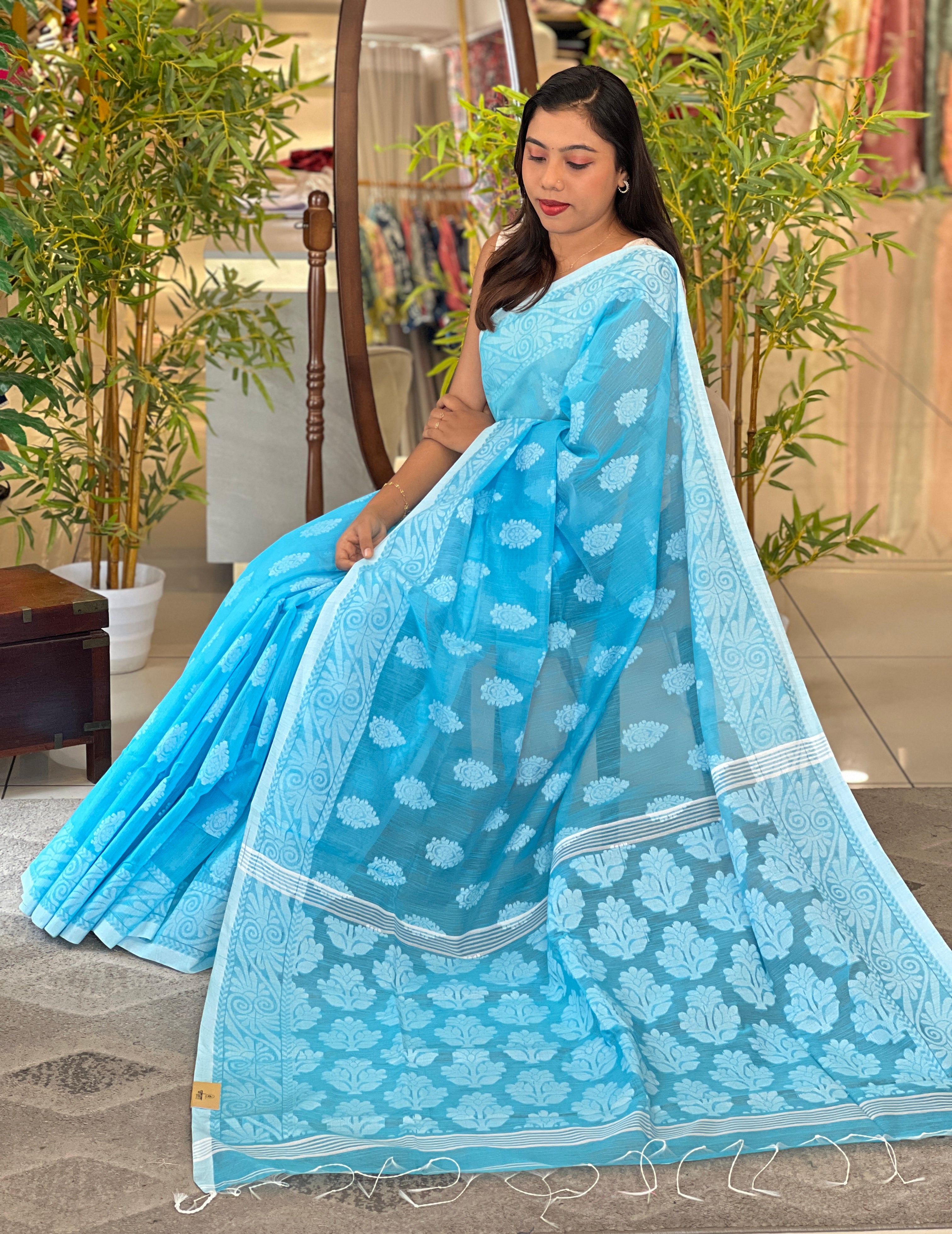 Scattered Weaved Jamdani Saree |RP817