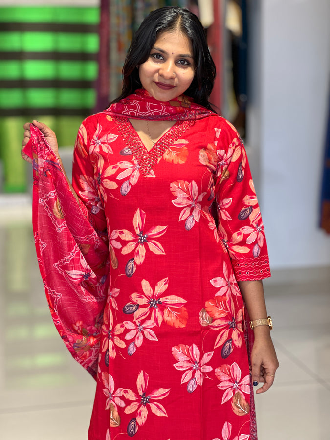 Floral Print & Mirror Detailed Cotton Kurta Set | YOC137