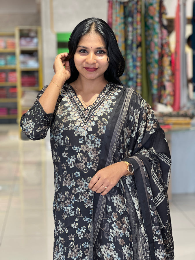 Floral Print & Mirror Detailed Cotton Kurta Set | YOC131