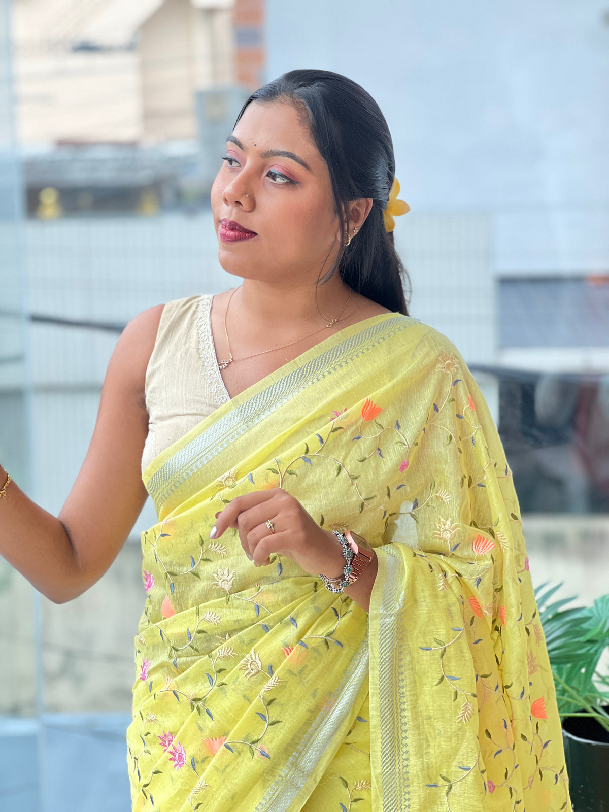 Machine Embroidered Powerloom Linen Sarees | SK107