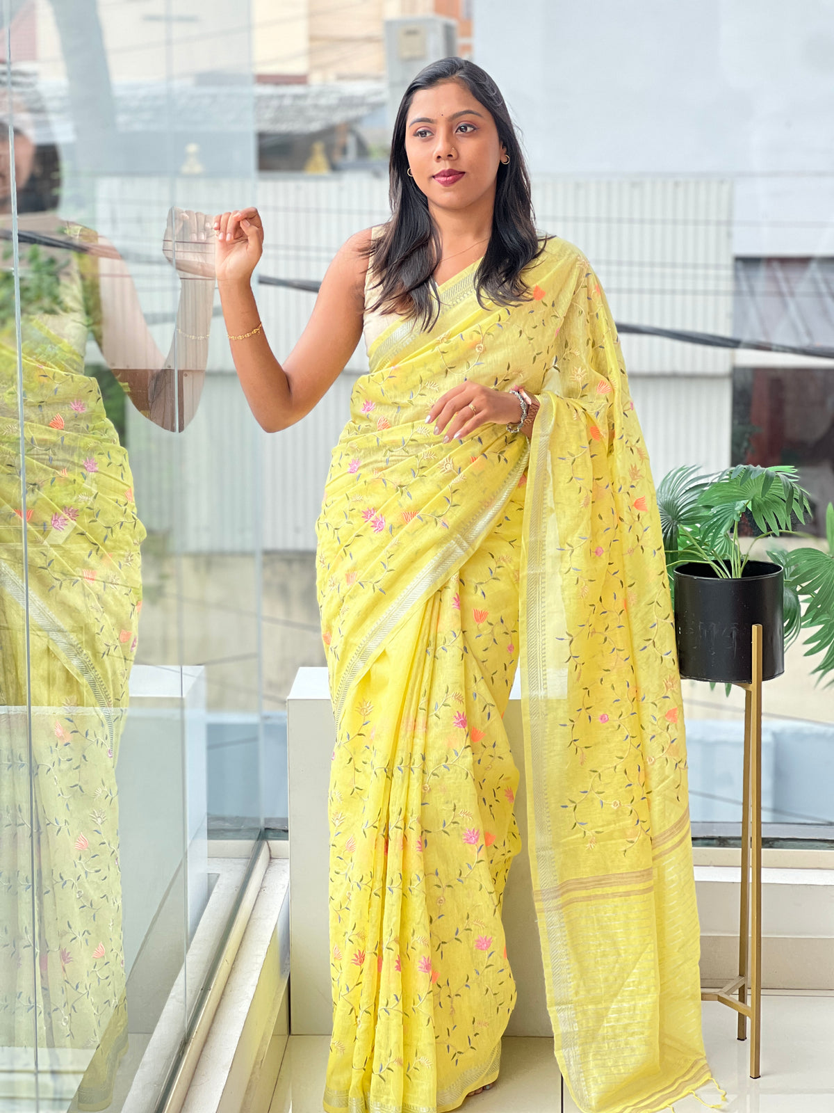 Machine Embroidered Powerloom Linen Sarees | SK107