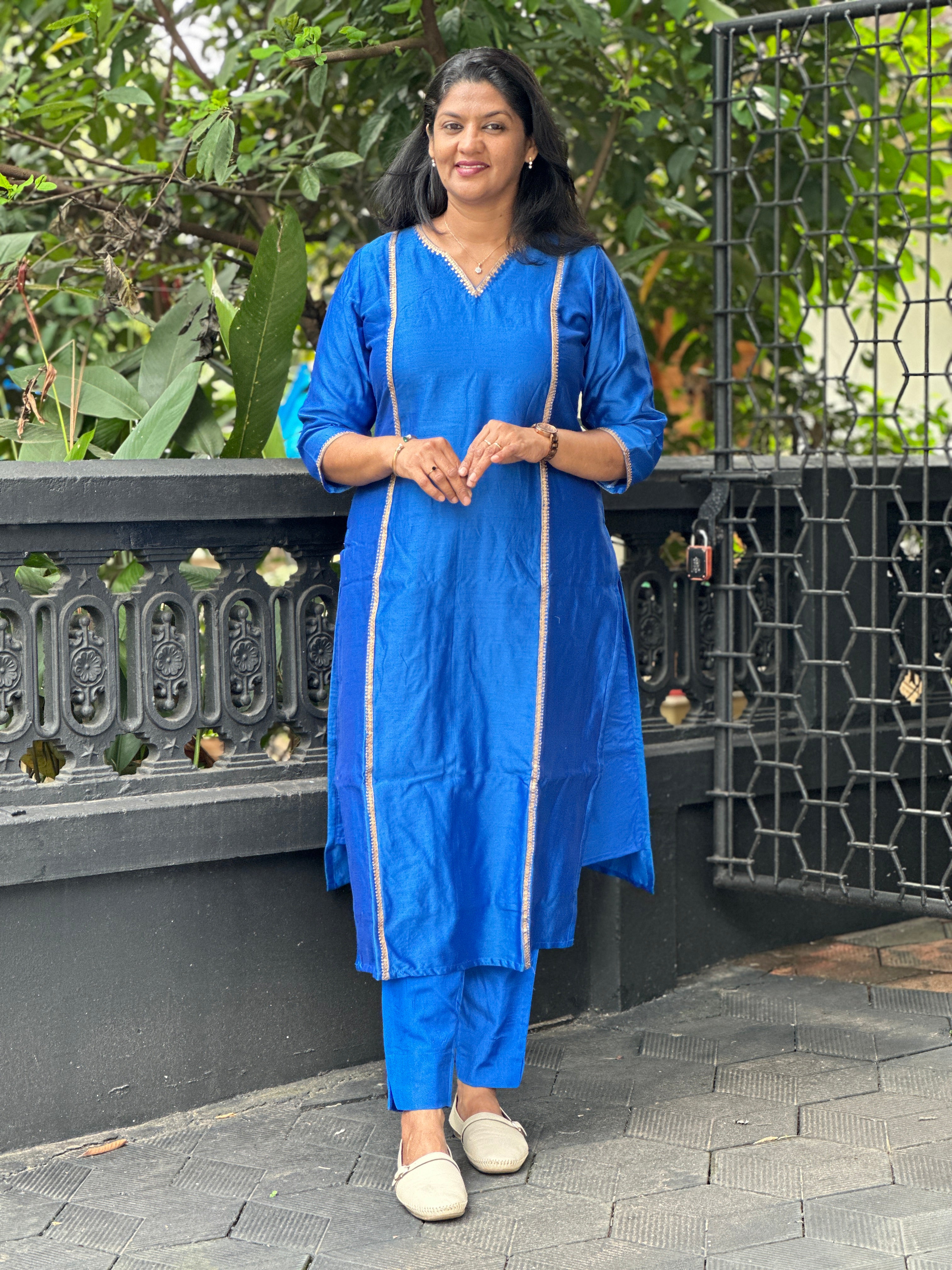 Hand Embroidery With Sequins Highlighted Chanderi Kurta Set | DN788