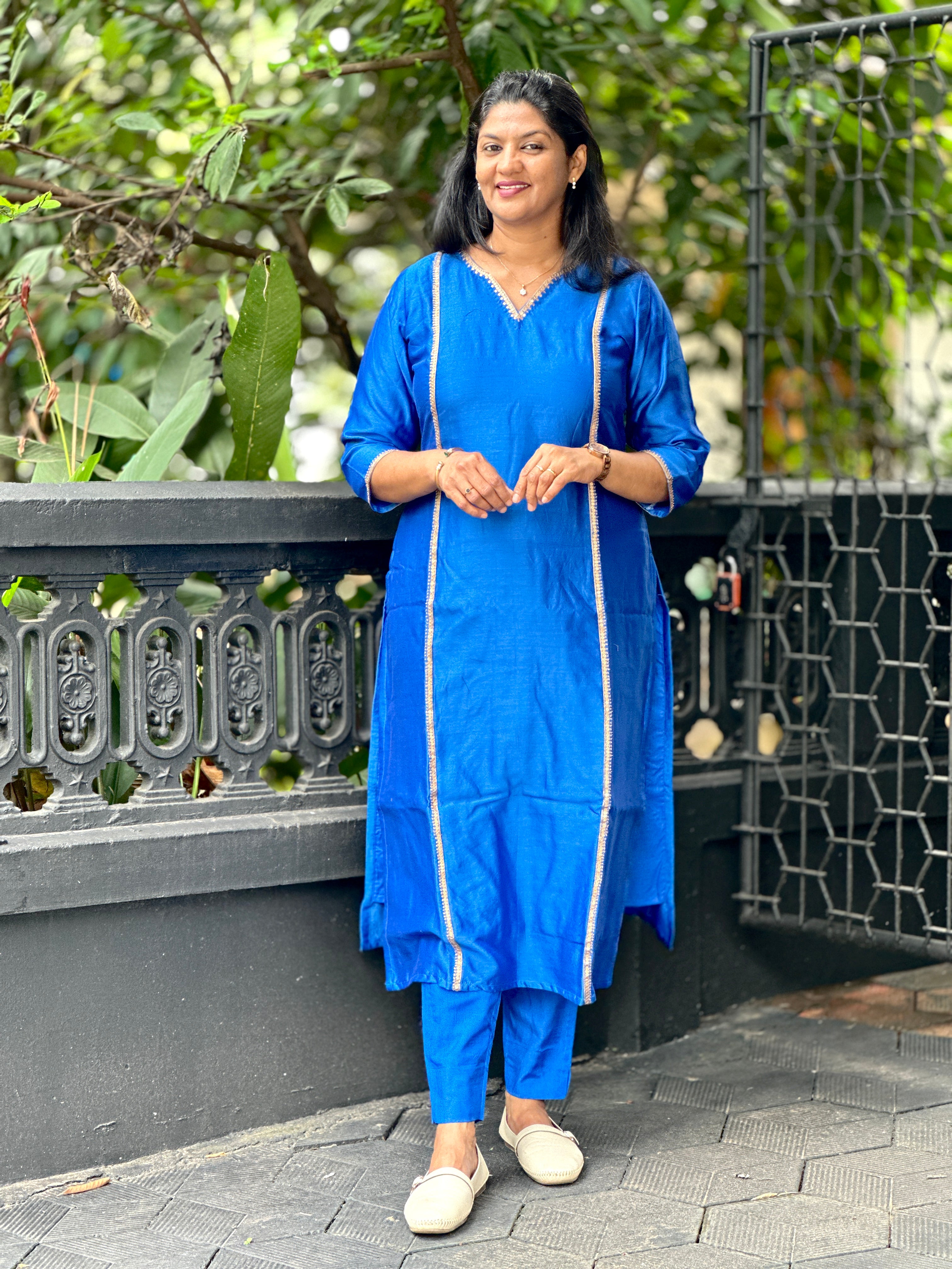 Hand Embroidery With Sequins Highlighted Chanderi Kurta Set | DN788