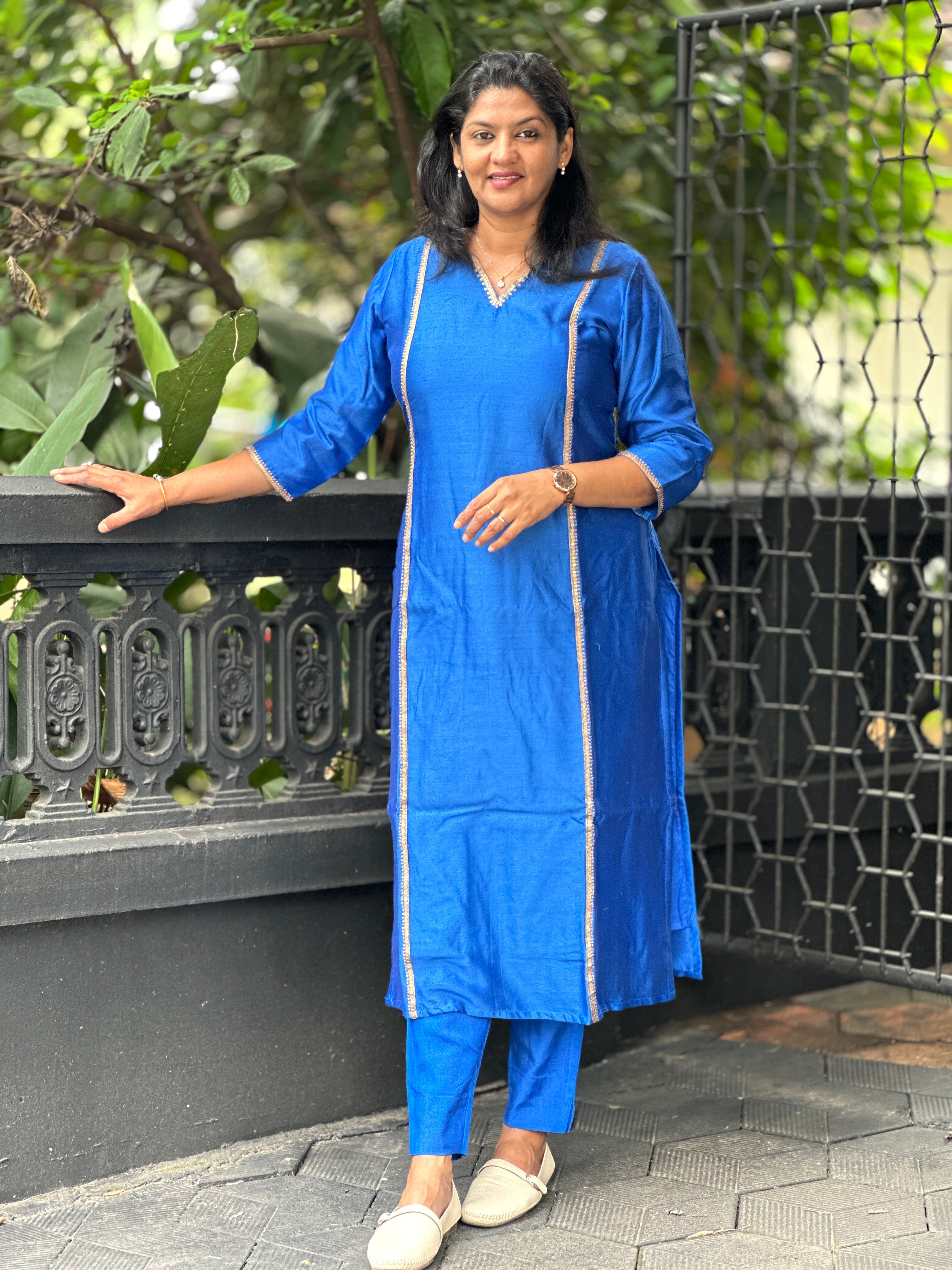 Hand Embroidery With Sequins Highlighted Chanderi Kurta Set | DN788