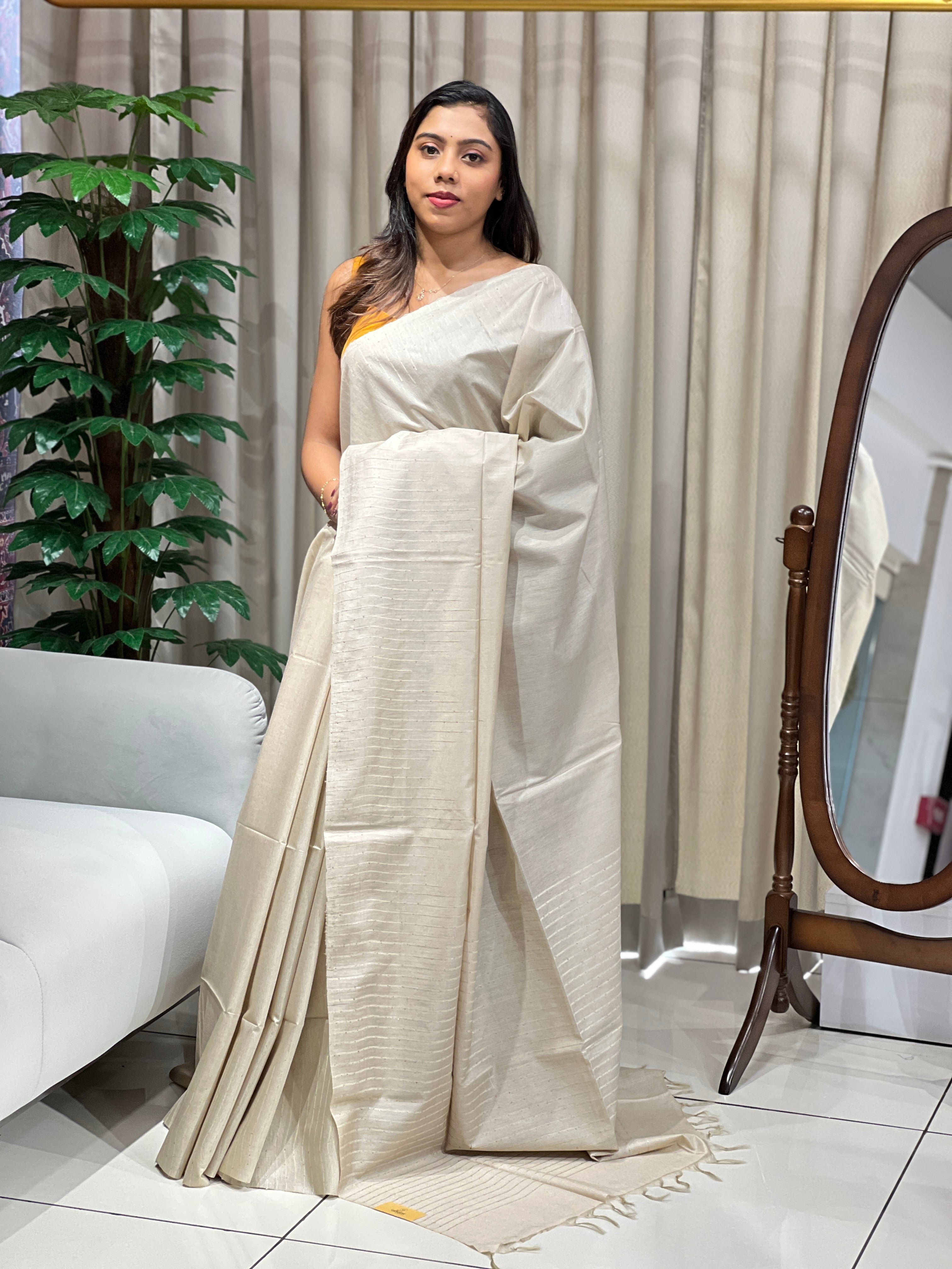 Kesiya With Sequins Detailed Bhagalpuri Linen Saree | PF1113