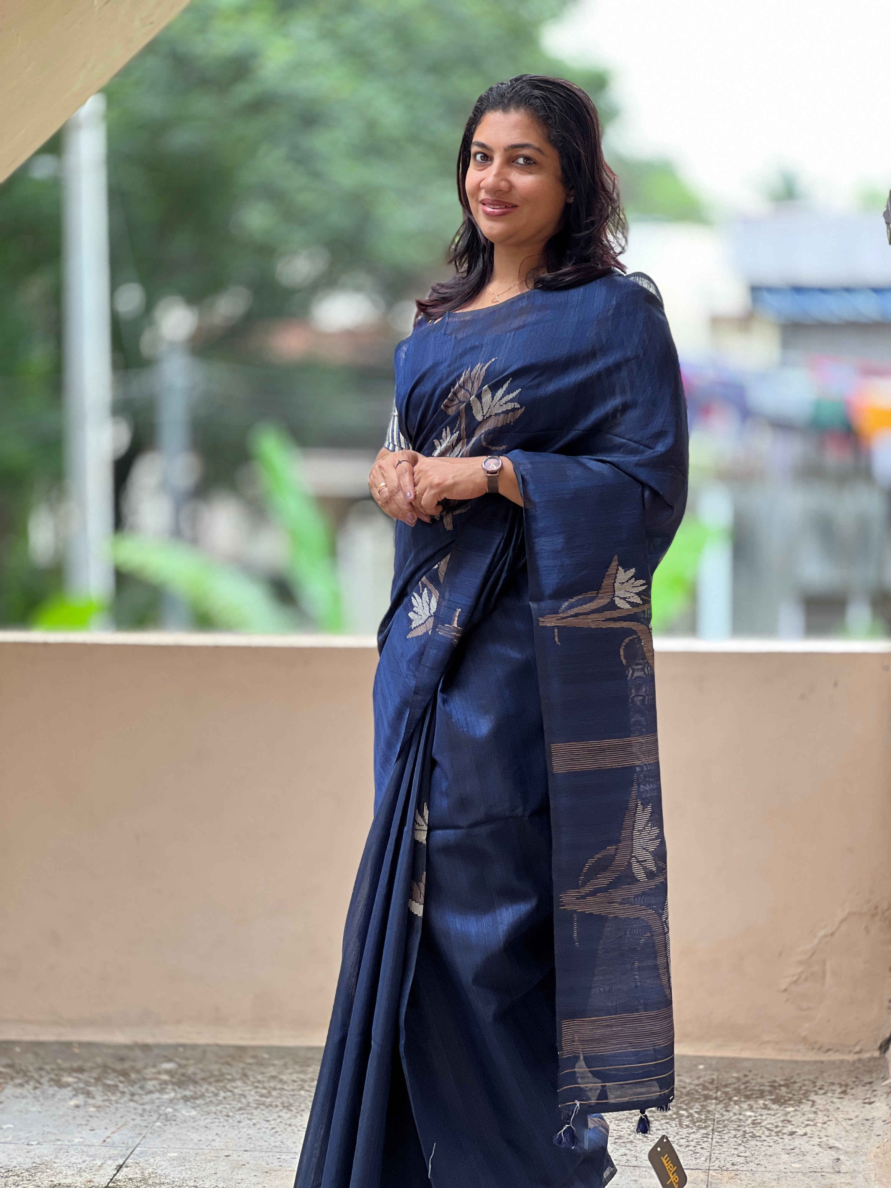 Jamdani Weaving Geecha Tussar Finish Saree | YNG349