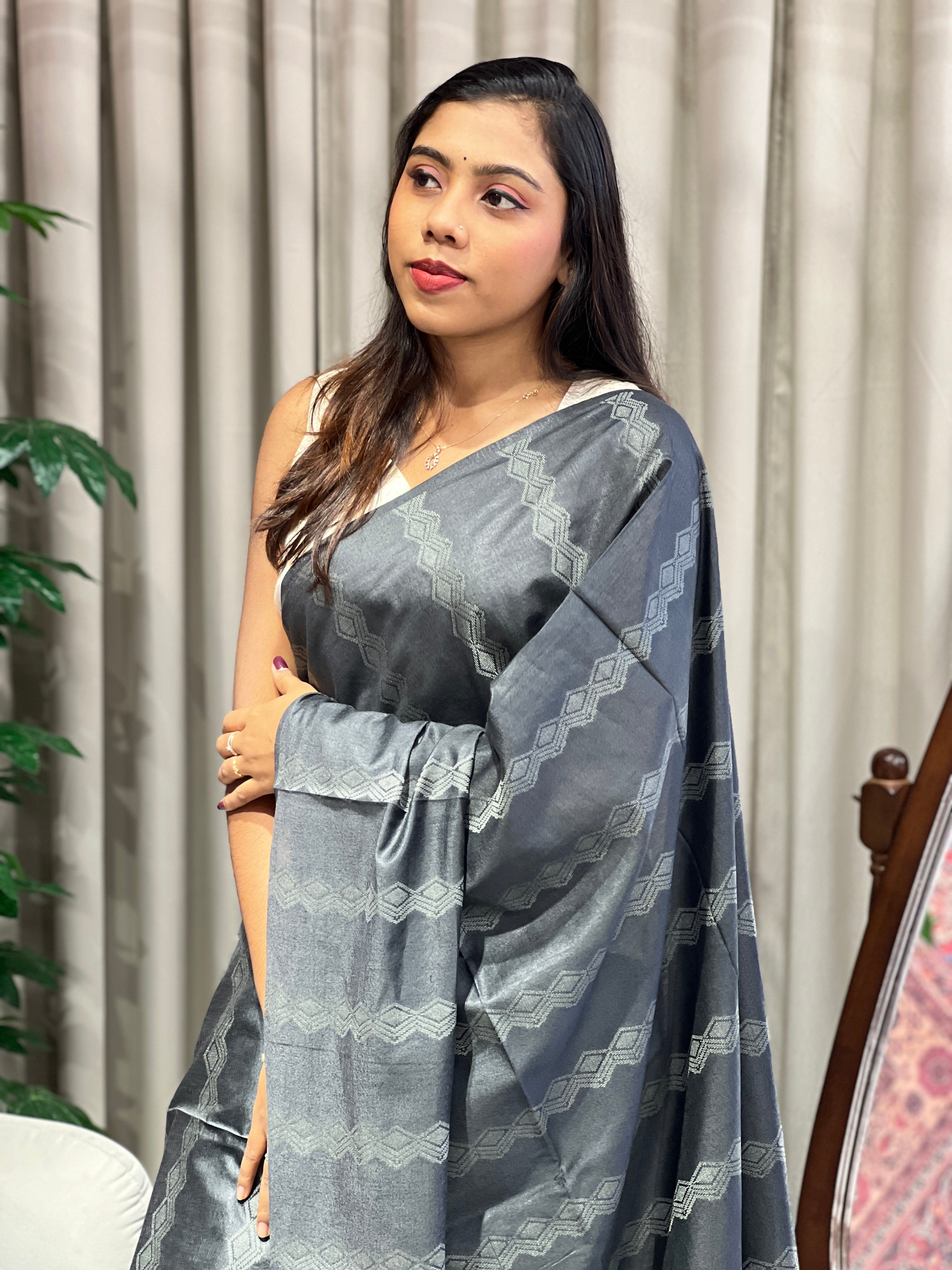 Thread Weaved Bhagalpuri Linen Saree | PF1126