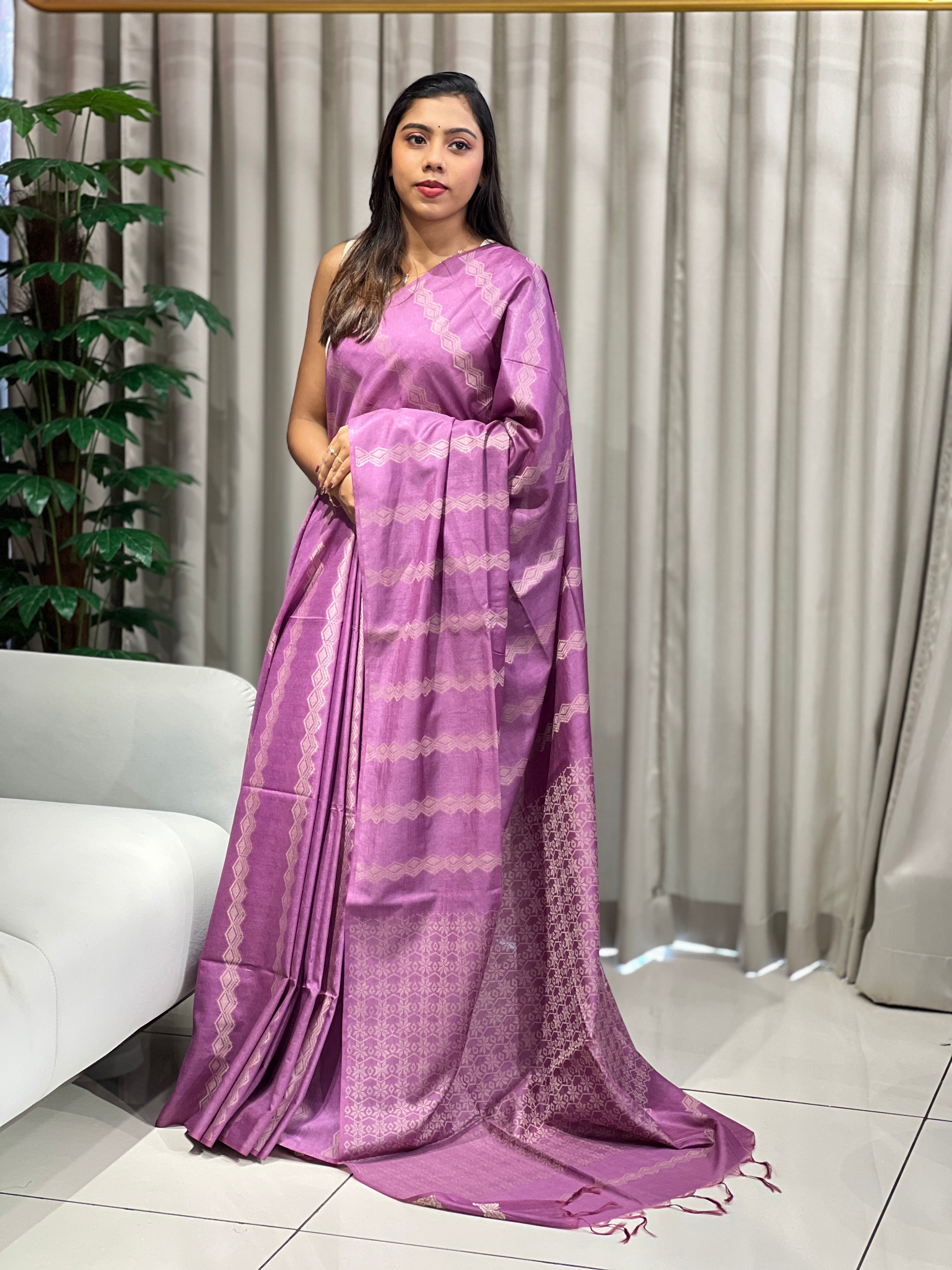 Thread Weaved Bhagalpuri Linen Saree | PF1127