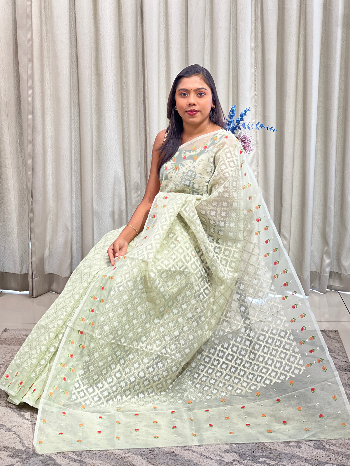 Jamdani Weaved Organza Saree | DN822
