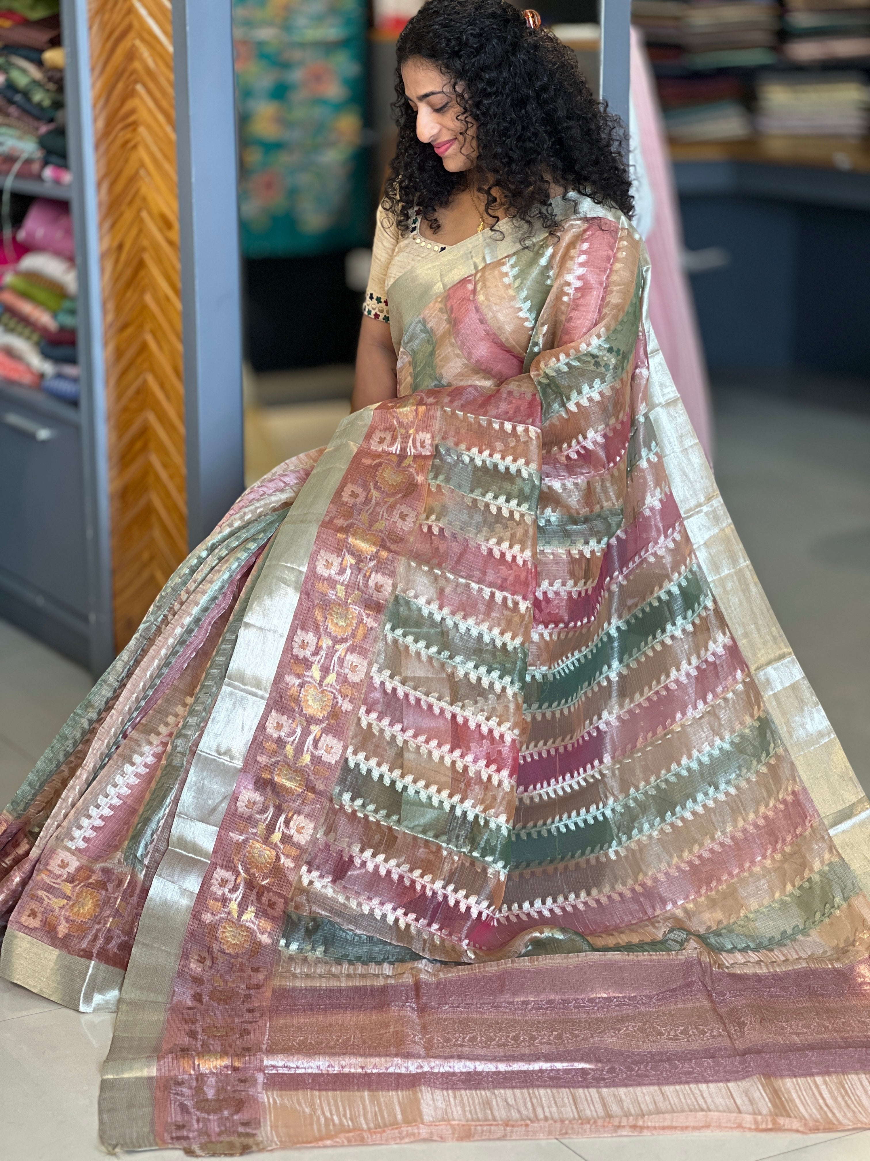 Jamdani Weaving Pattern Tissue Saree | AHR452