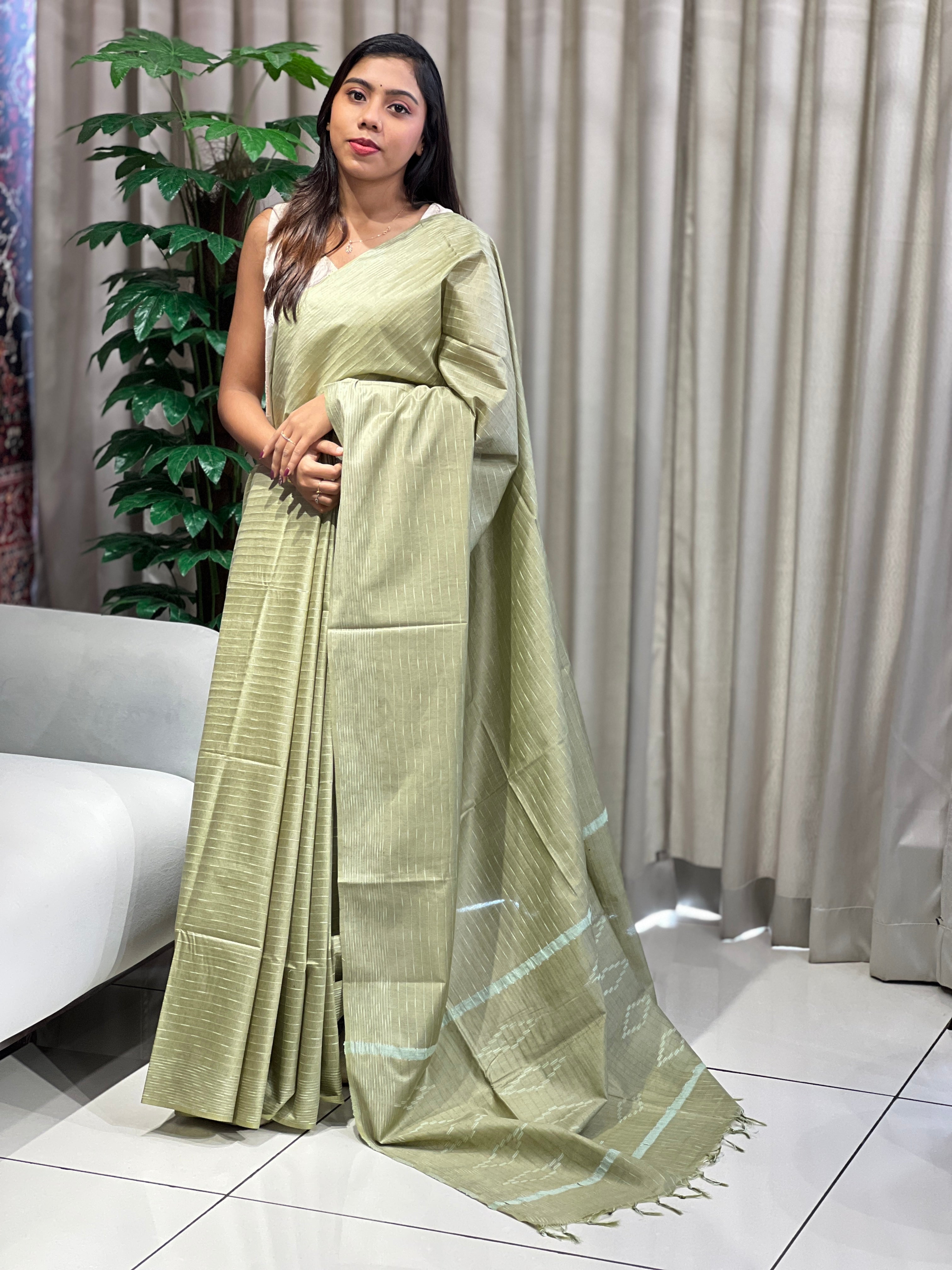 Thread Woven Stripe Patterned Semi Tussar Saree | PF1080