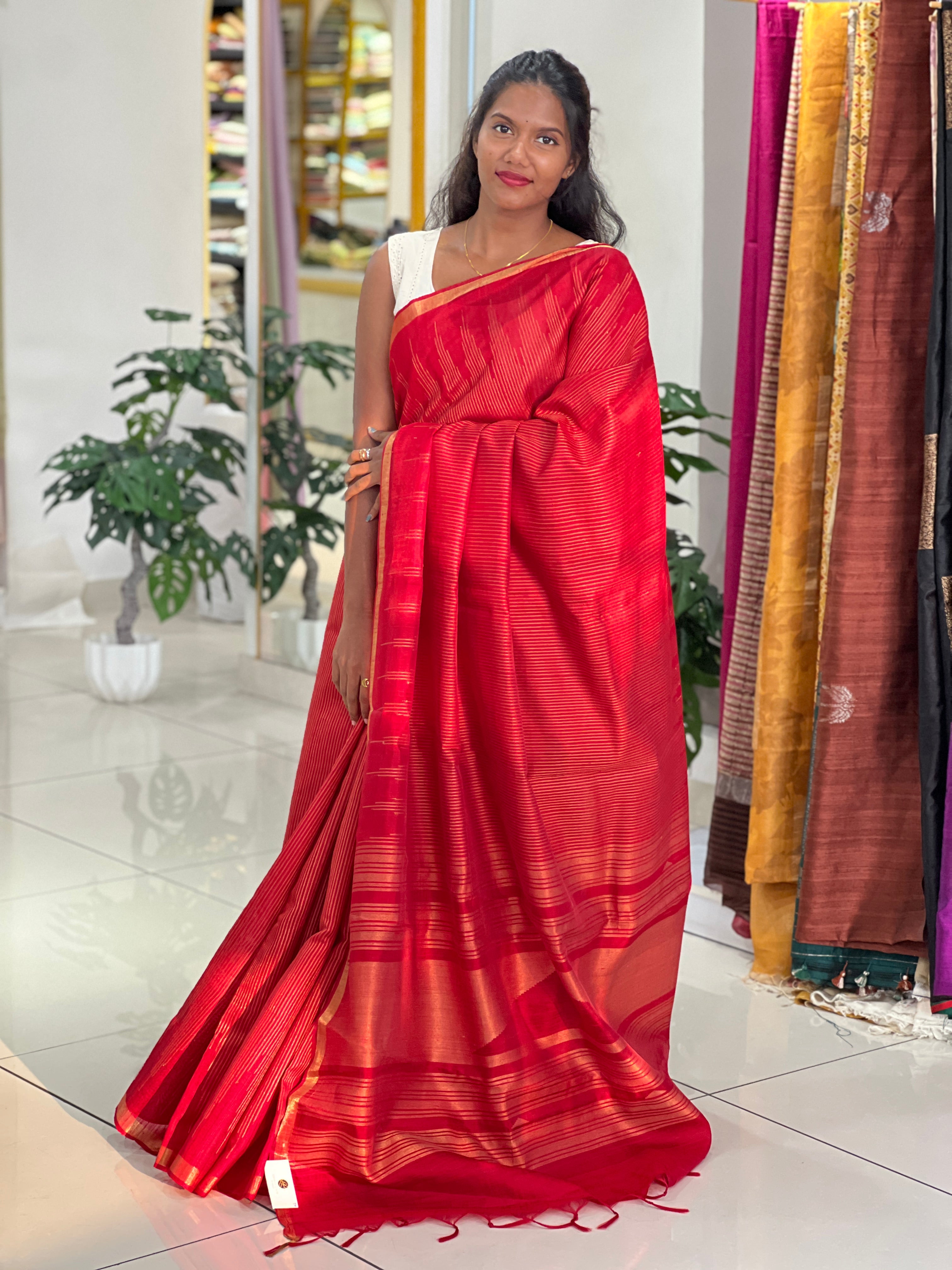 Traditional Temple Border Detailed Handloom Raw Silk Saree | HS1378